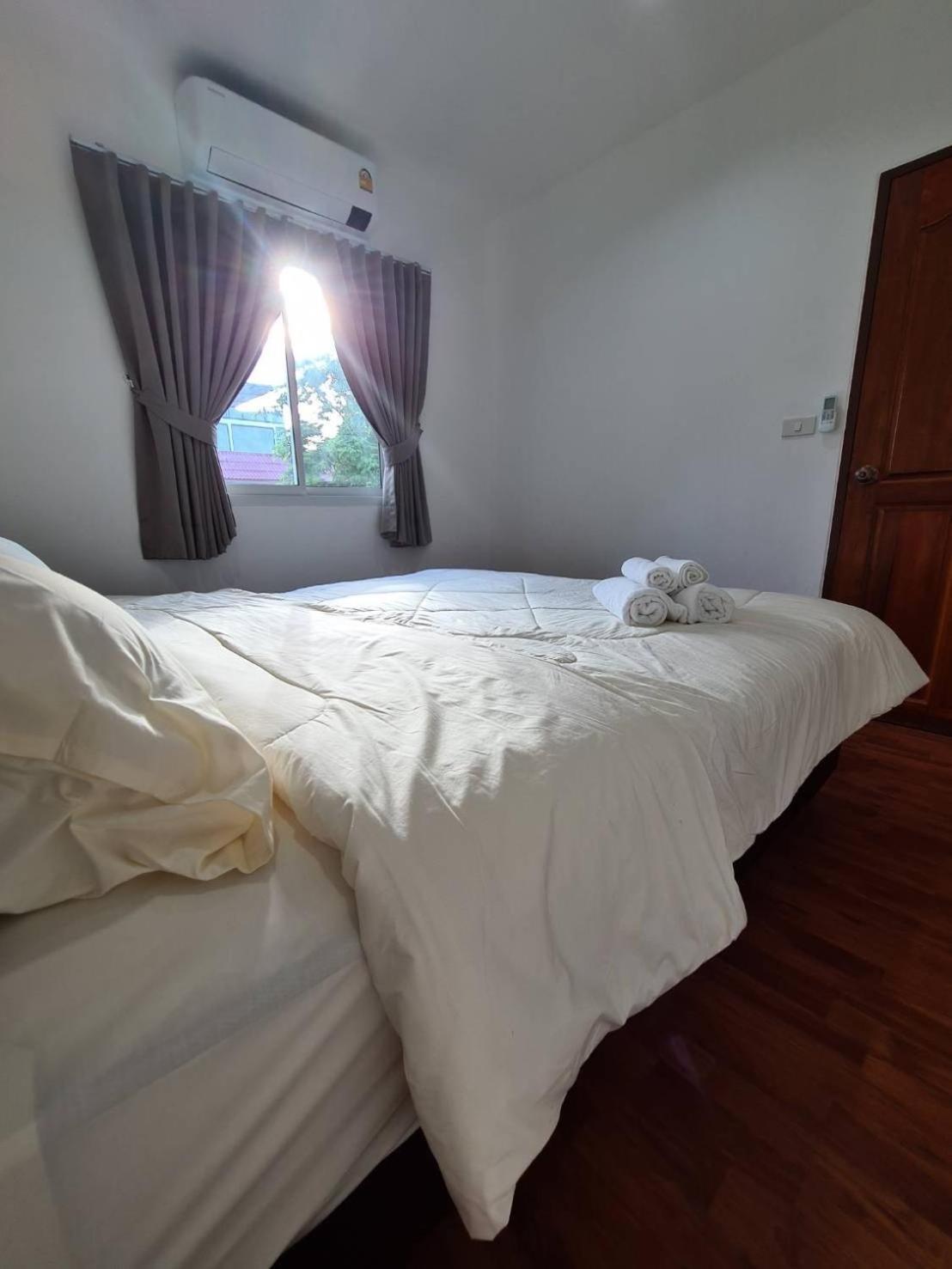 Double Room With Shared Bathroom photo 3