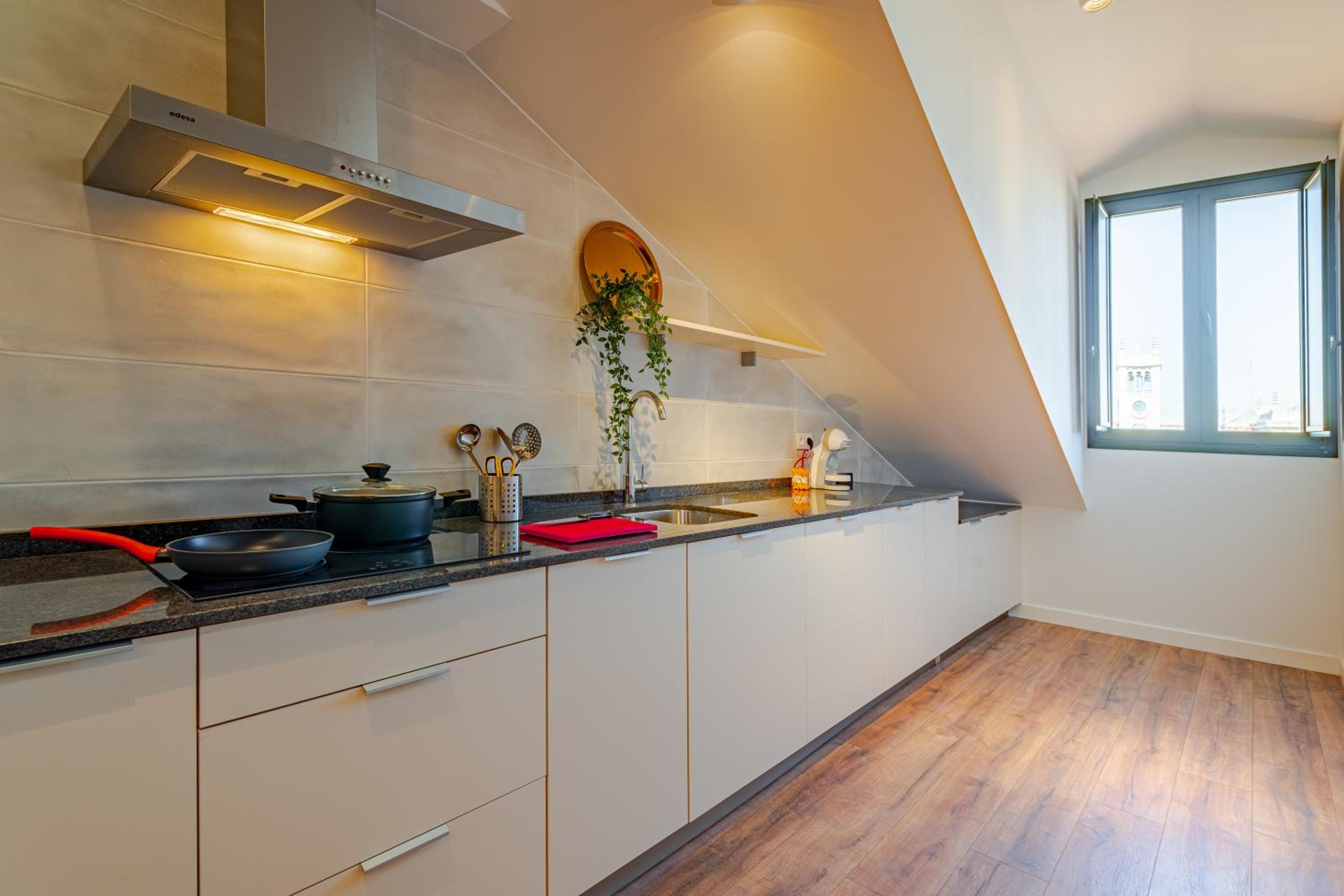 Two-Bedroom Apartment - Photo 8