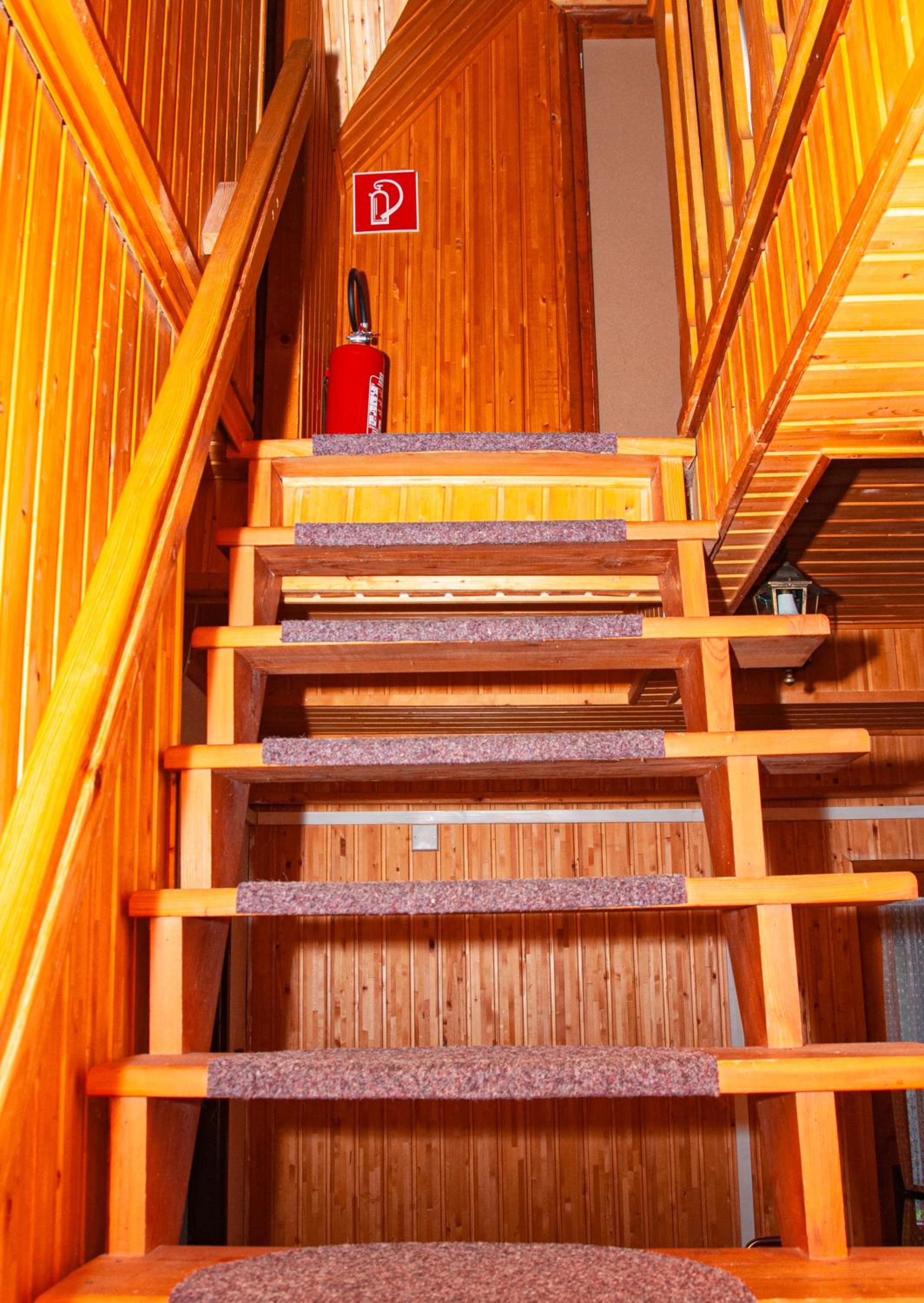 Three-Bedroom Apartment (8 Adults) - Photo 10