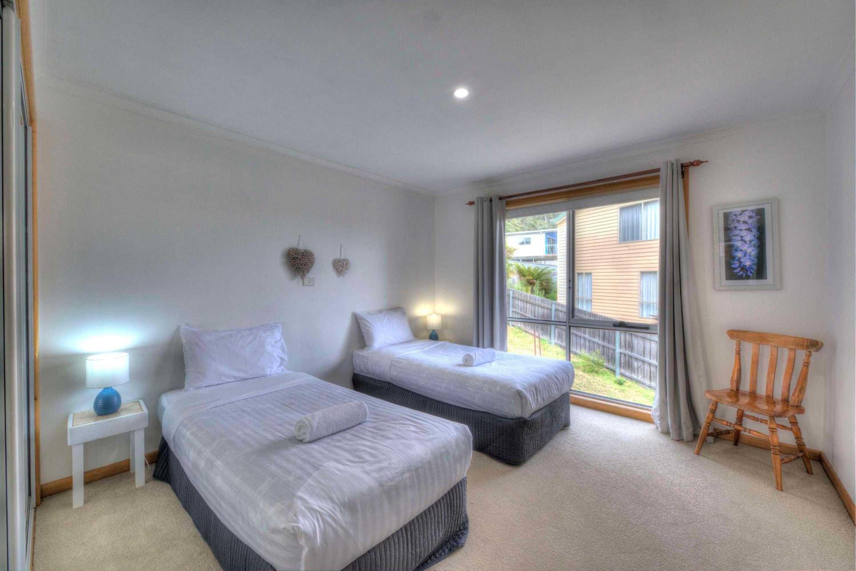 Four-Bedroom House photo 2