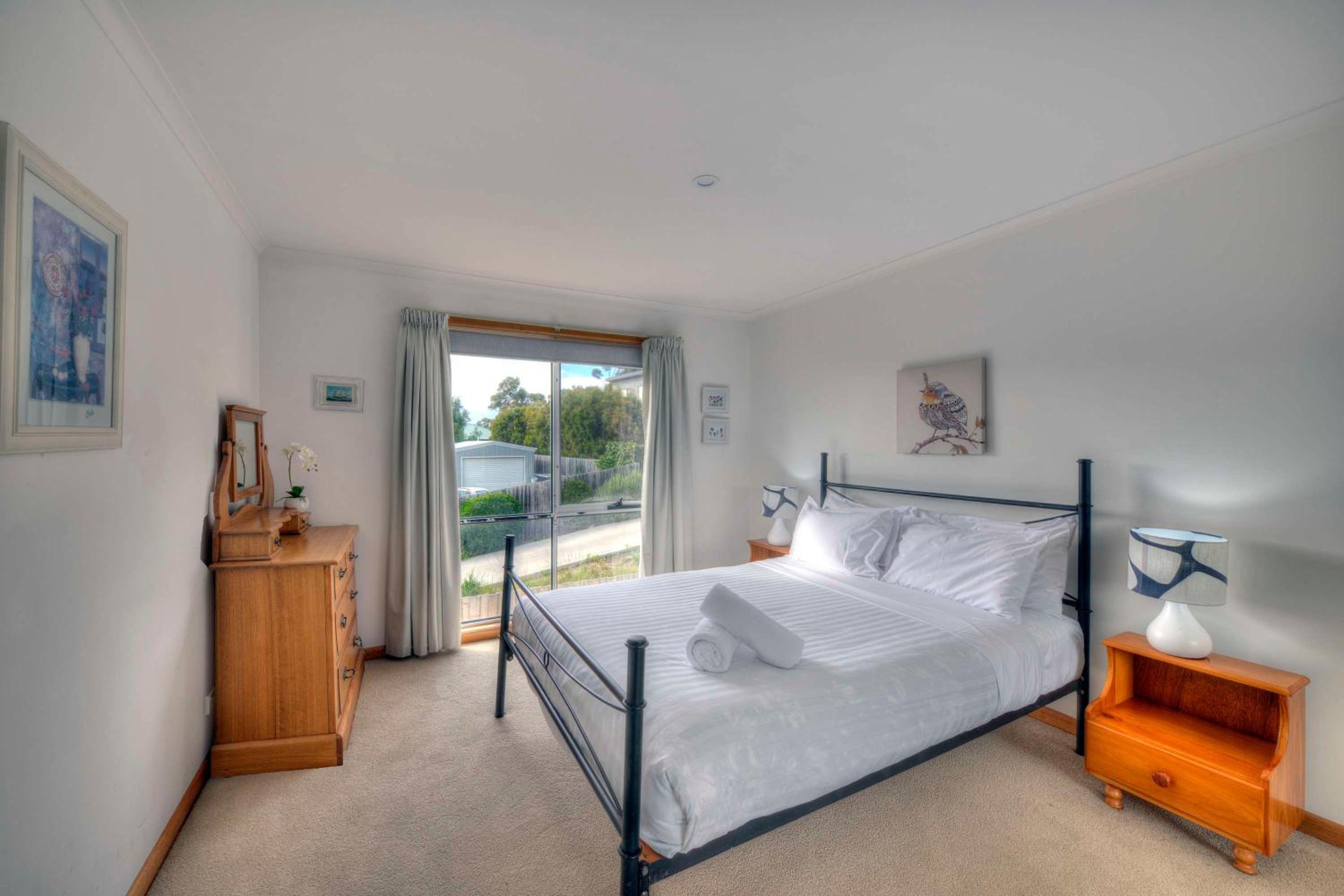 Four-Bedroom House photo 2