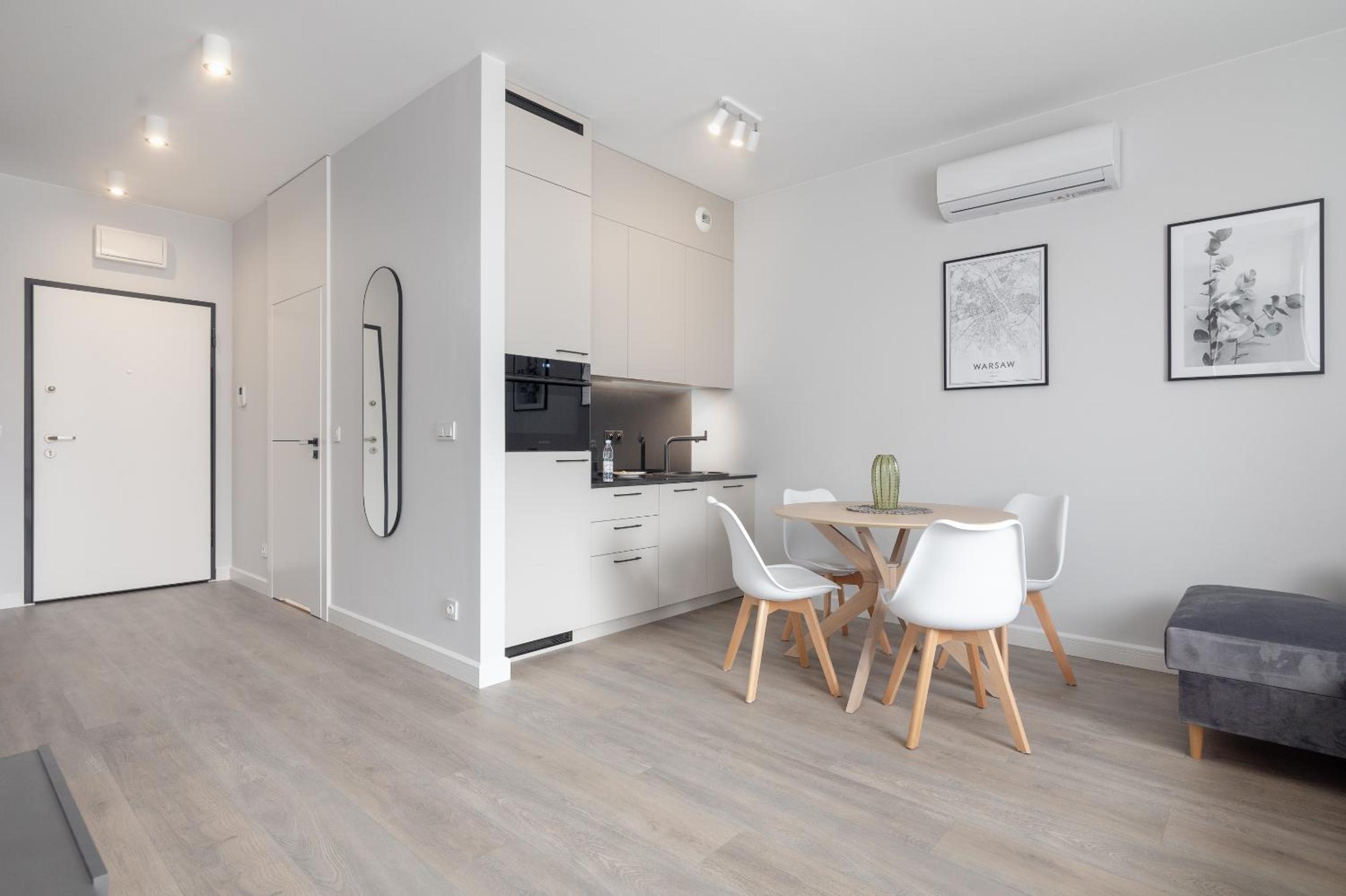One-Bedroom Apartment - Photo 2