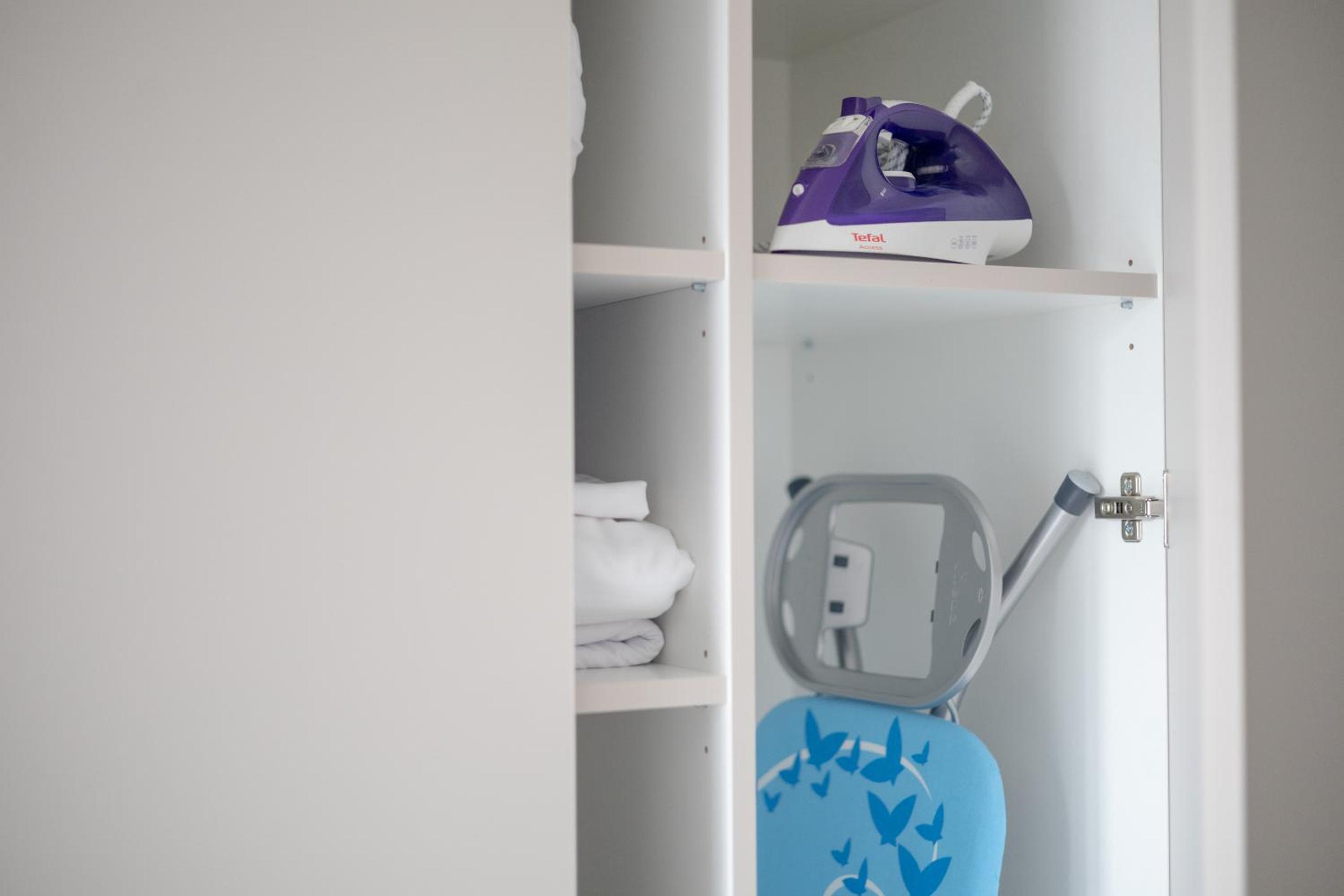 One-Bedroom Apartment - Photo 9