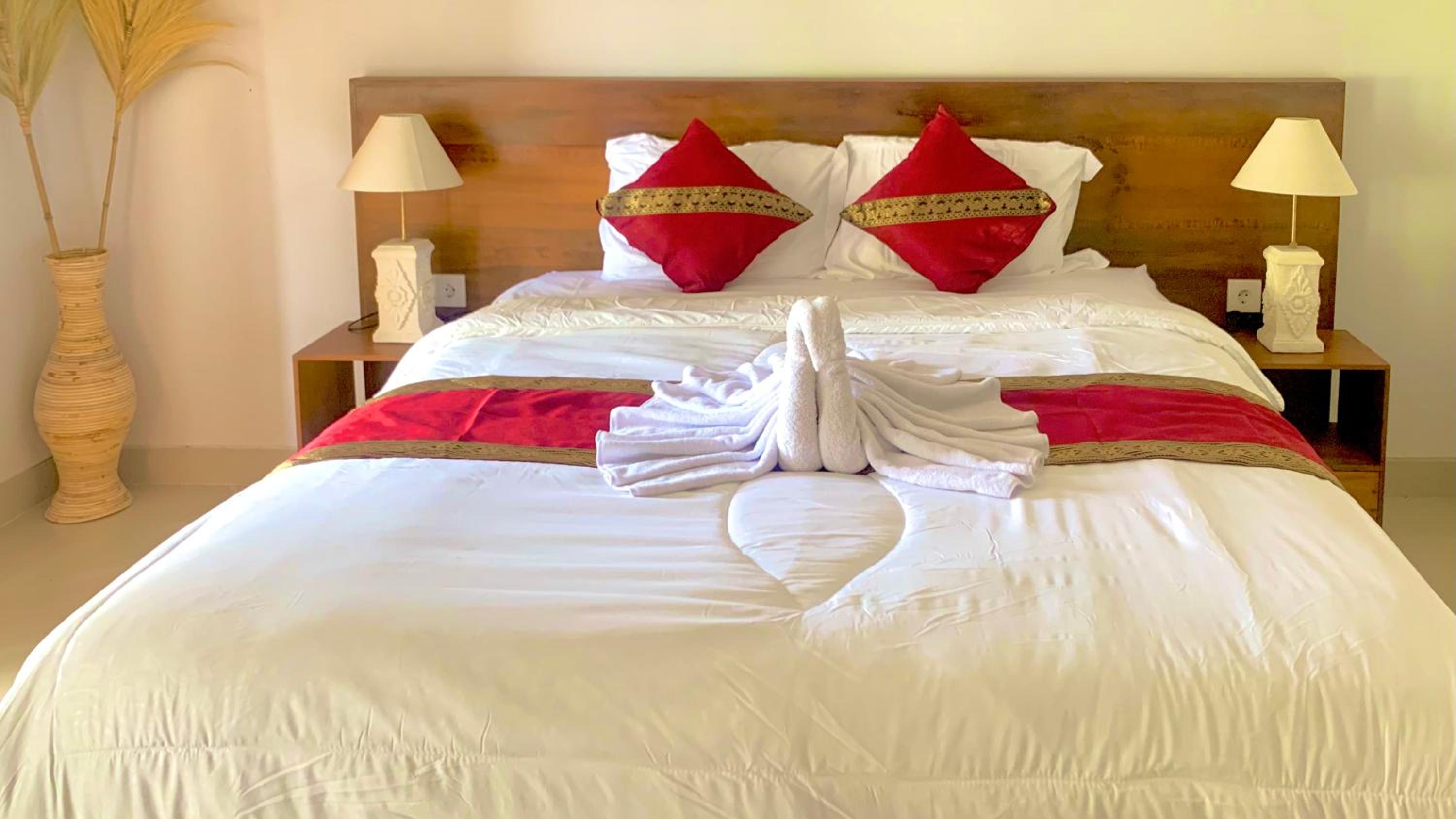 Deluxe Room - Photo 10
