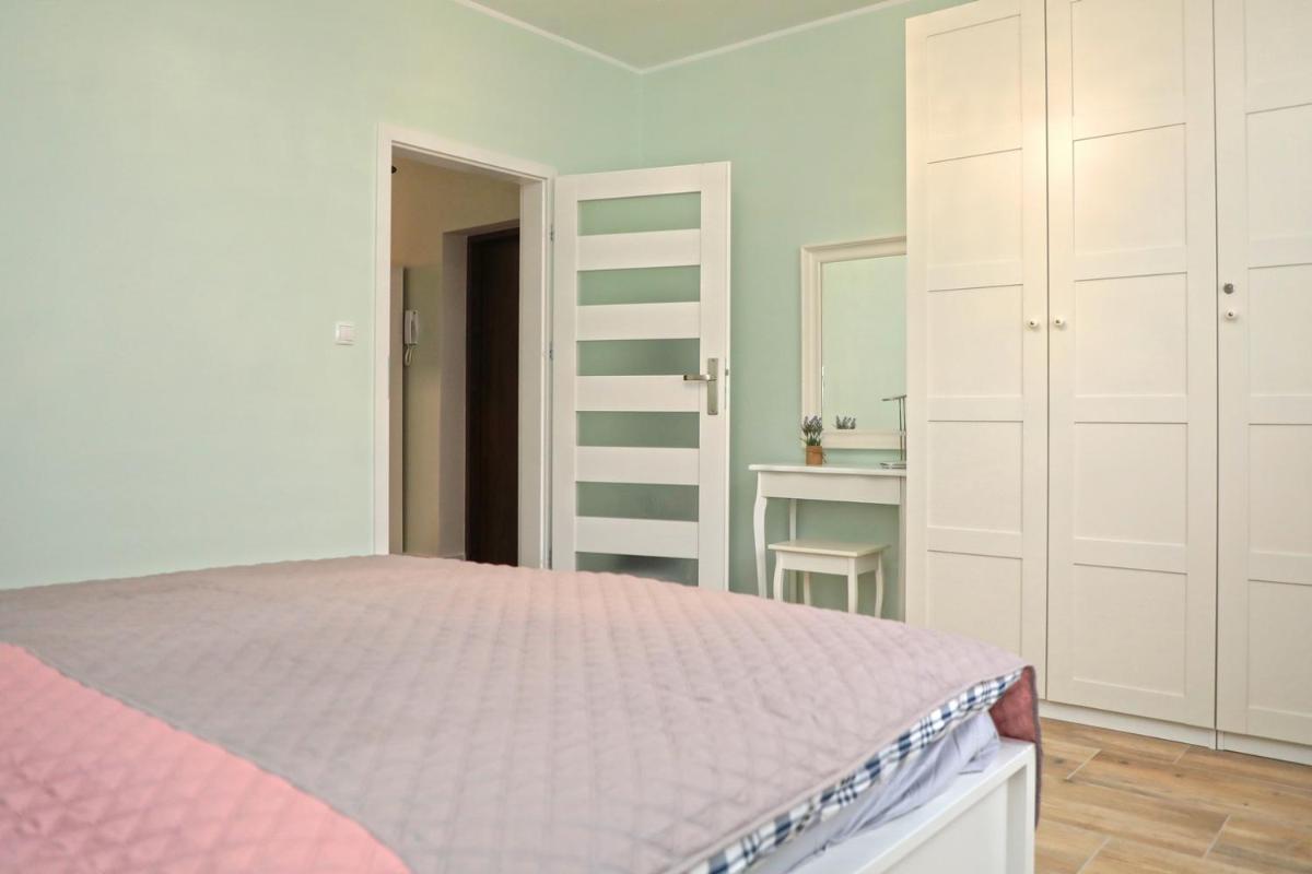One-Bedroom Apartment photo 3