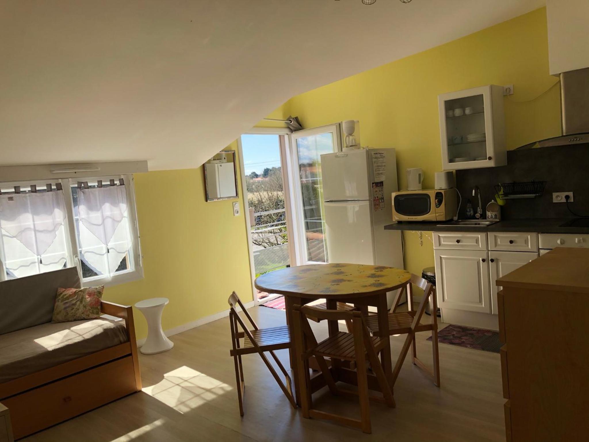 One-Bedroom Apartment - Photo 11