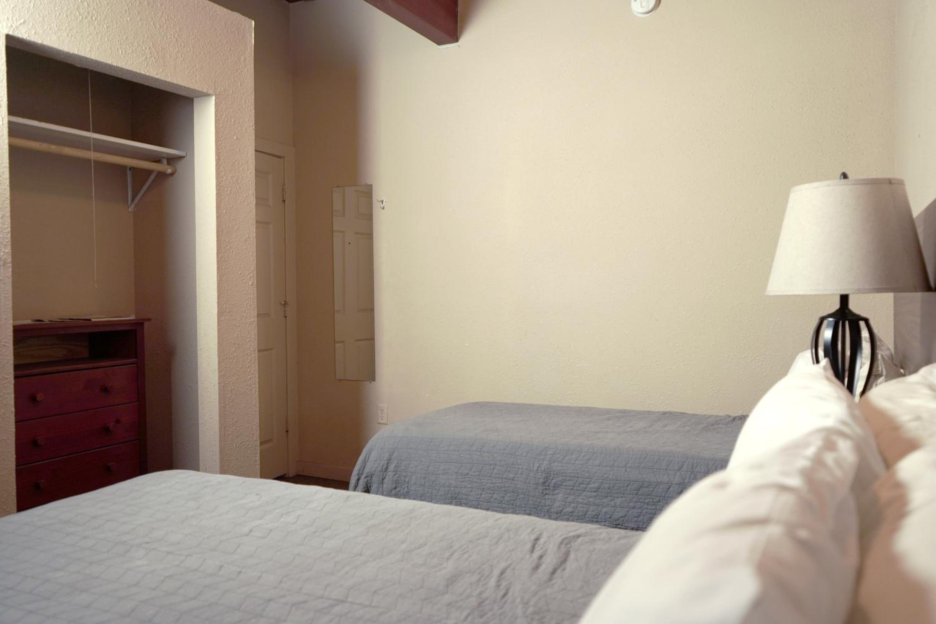 Double Room with Shared Bathroom photo 1
