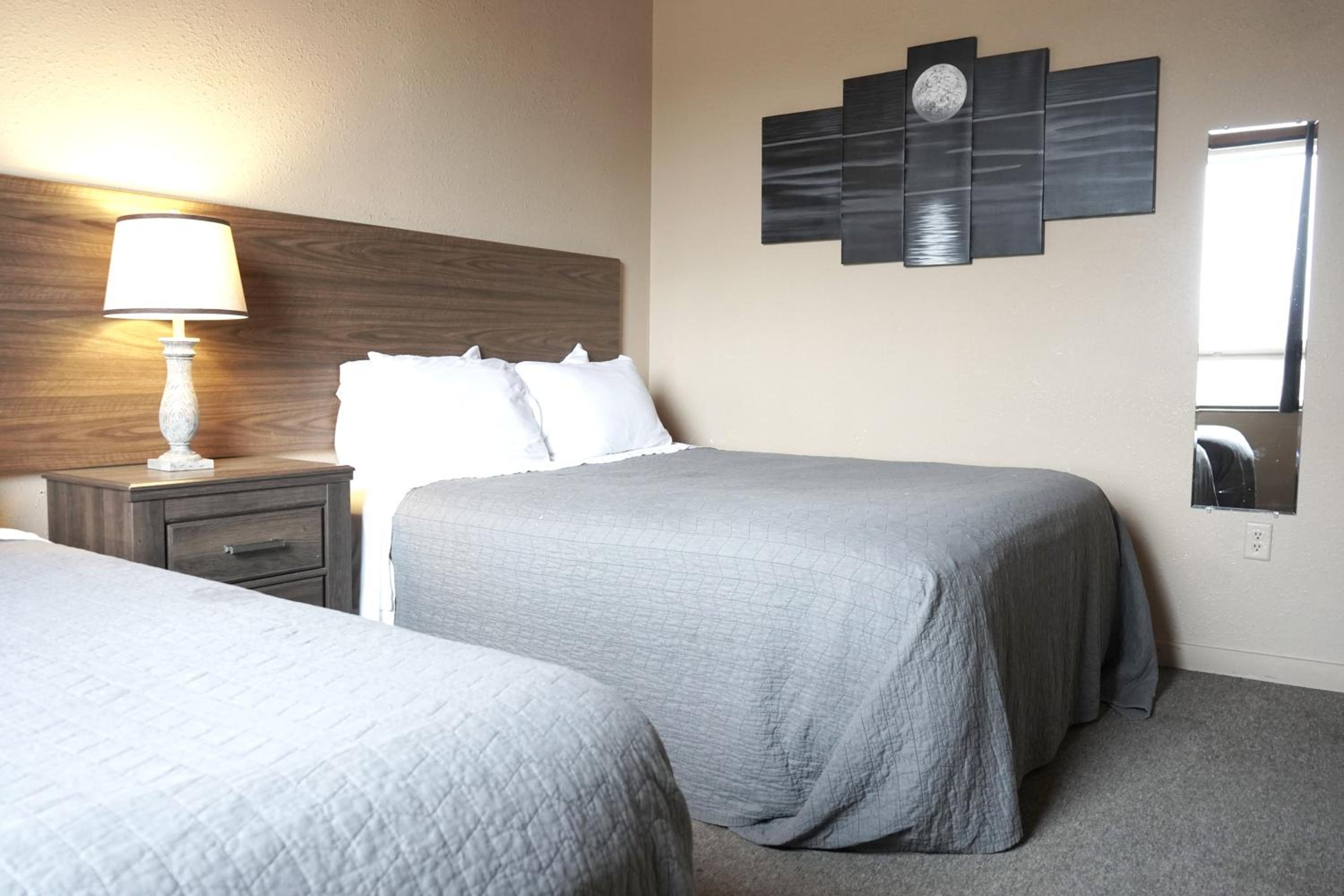 Double Room with Shared Bathroom photo 2