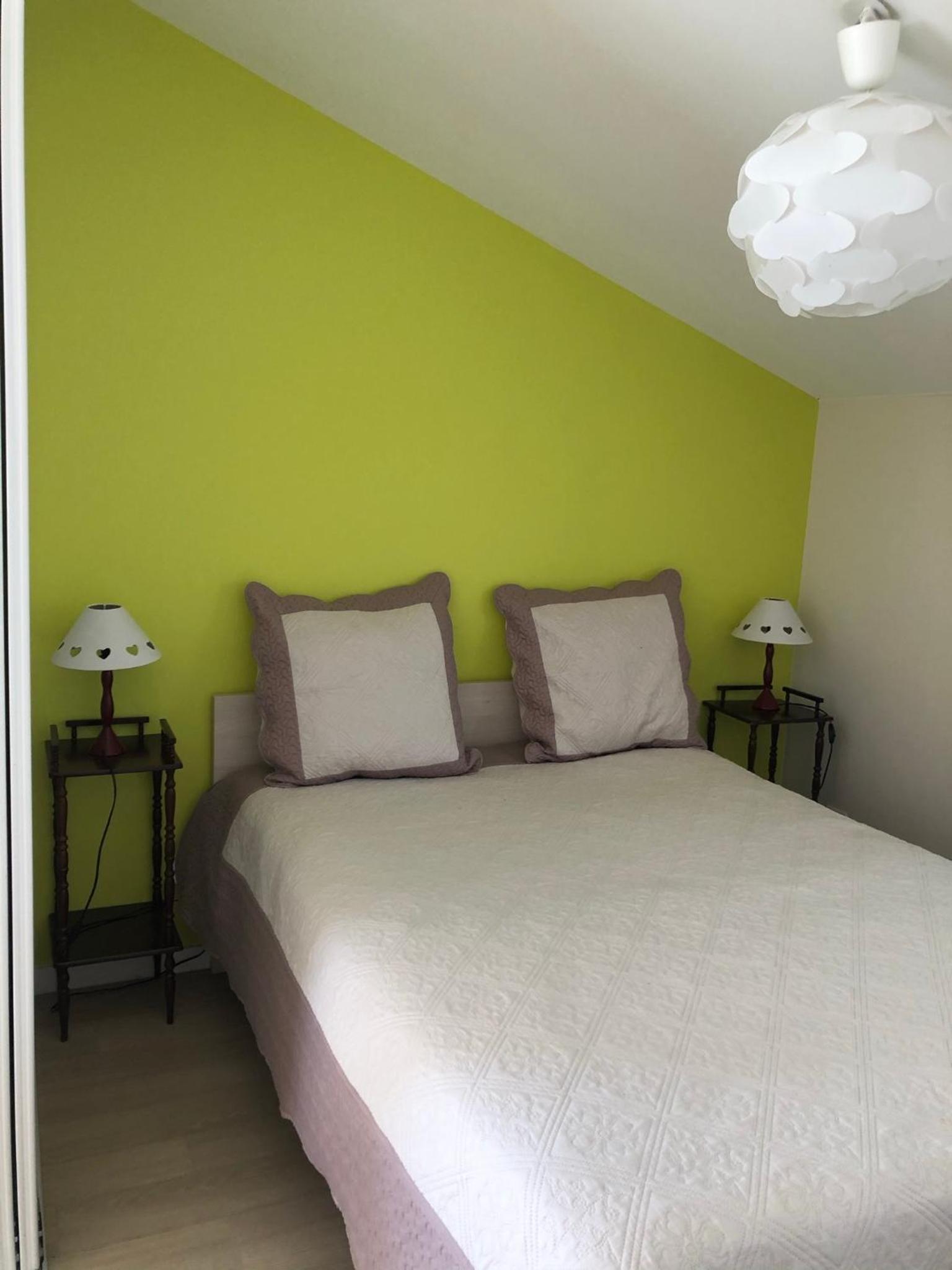 One-Bedroom Apartment - Photo 7