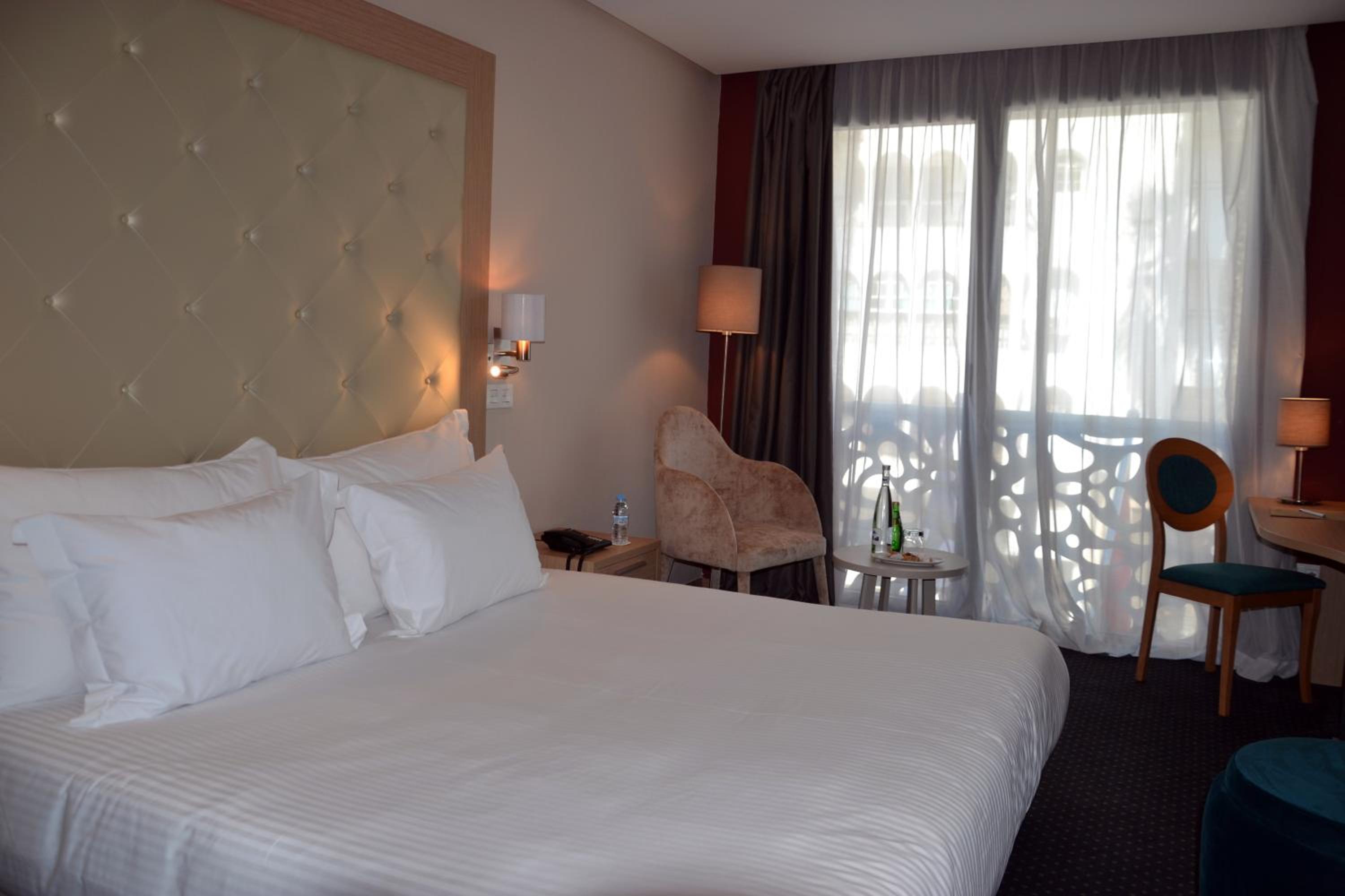 Deluxe Room - Photo 1