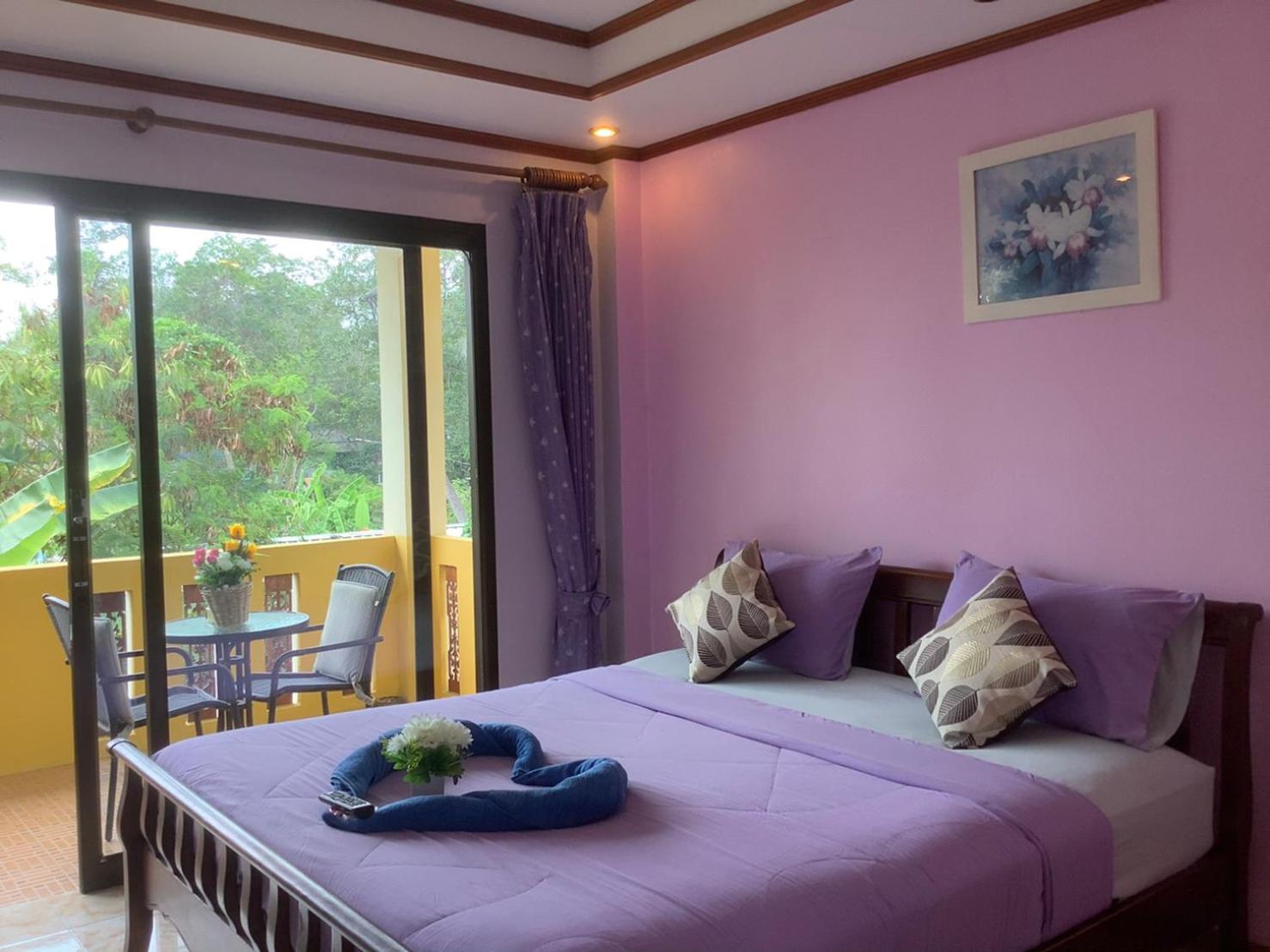 Deluxe King Room - Photo 20