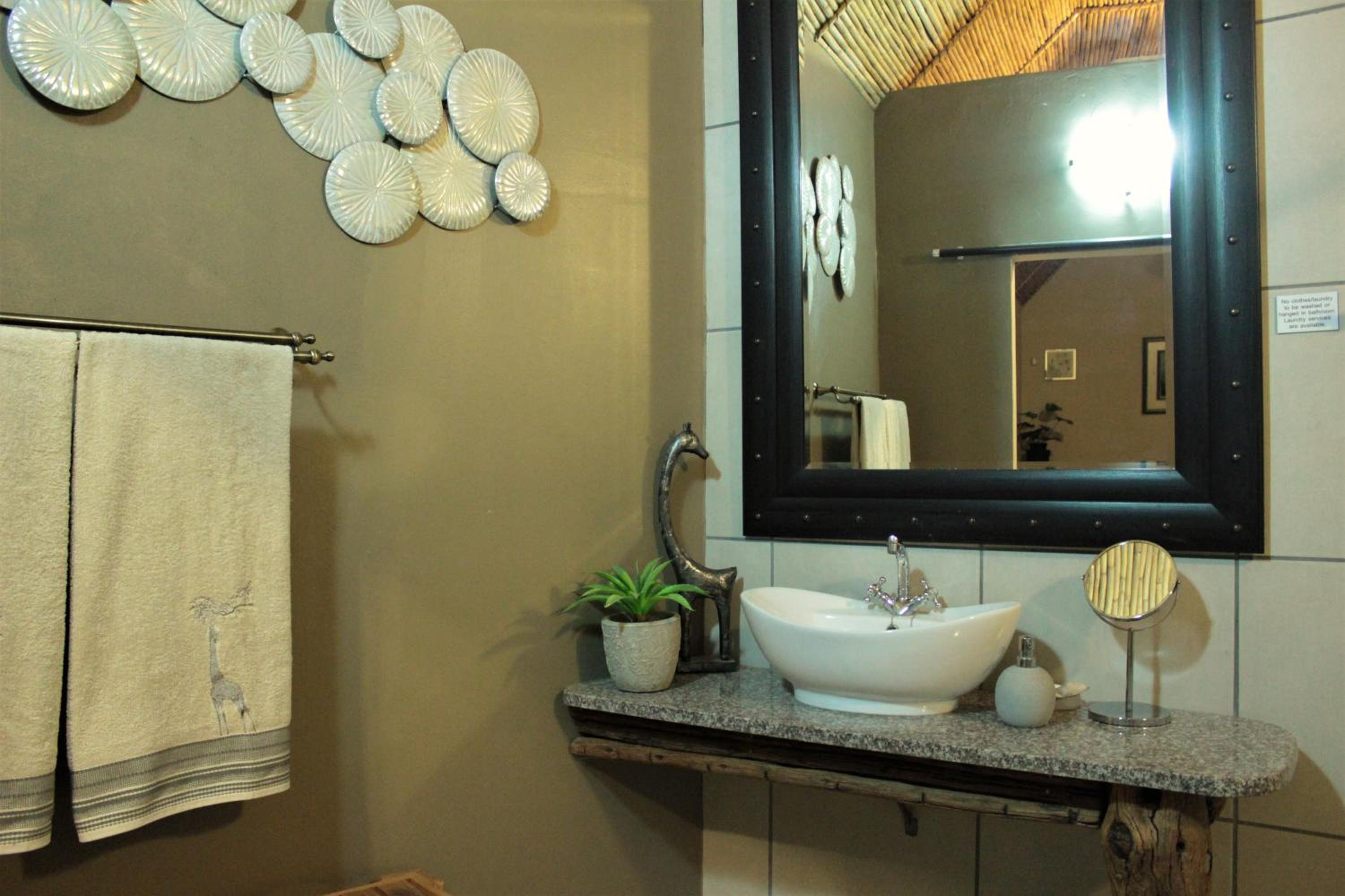 Family Room - Photo 9