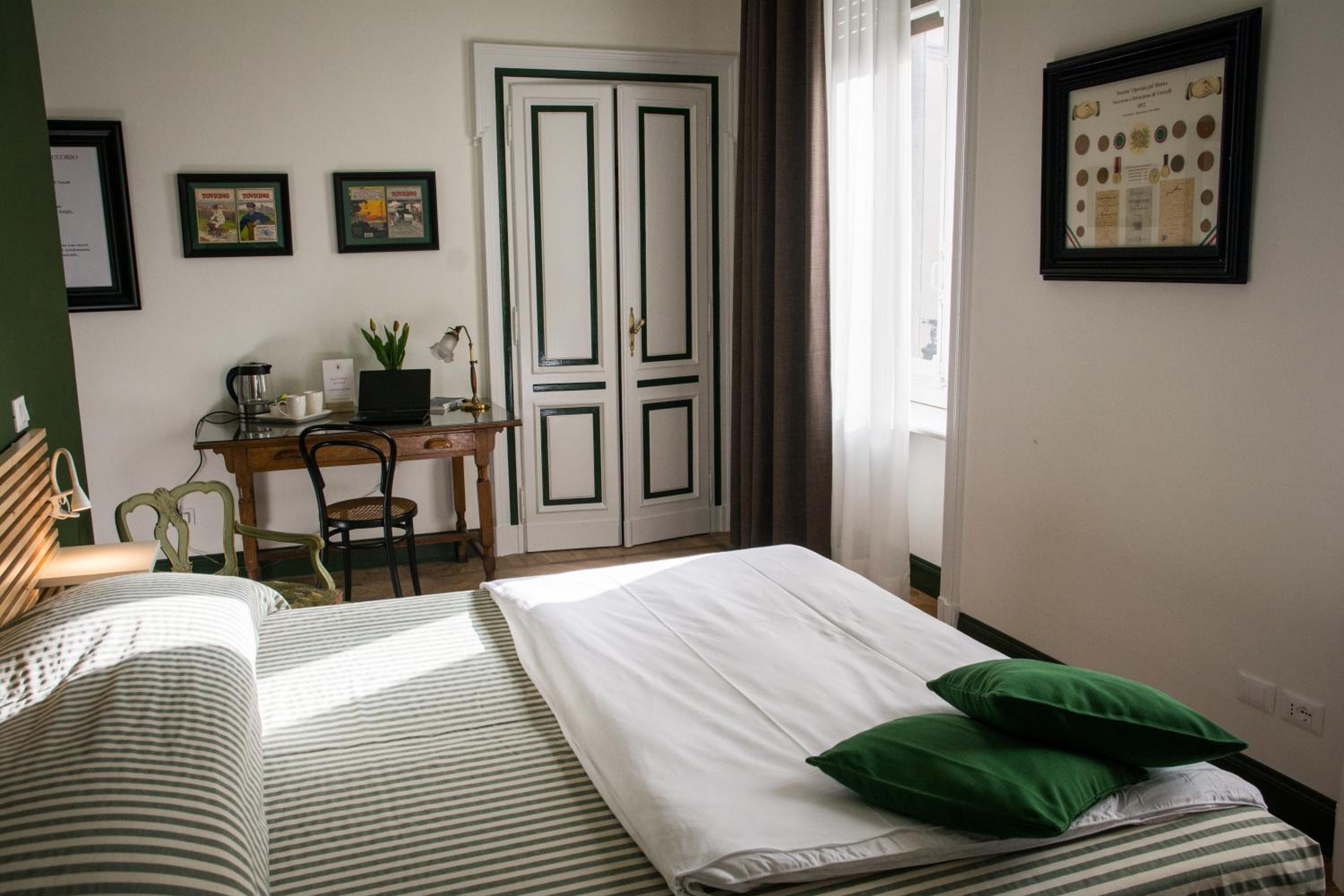Superior Double Room - Photo 1