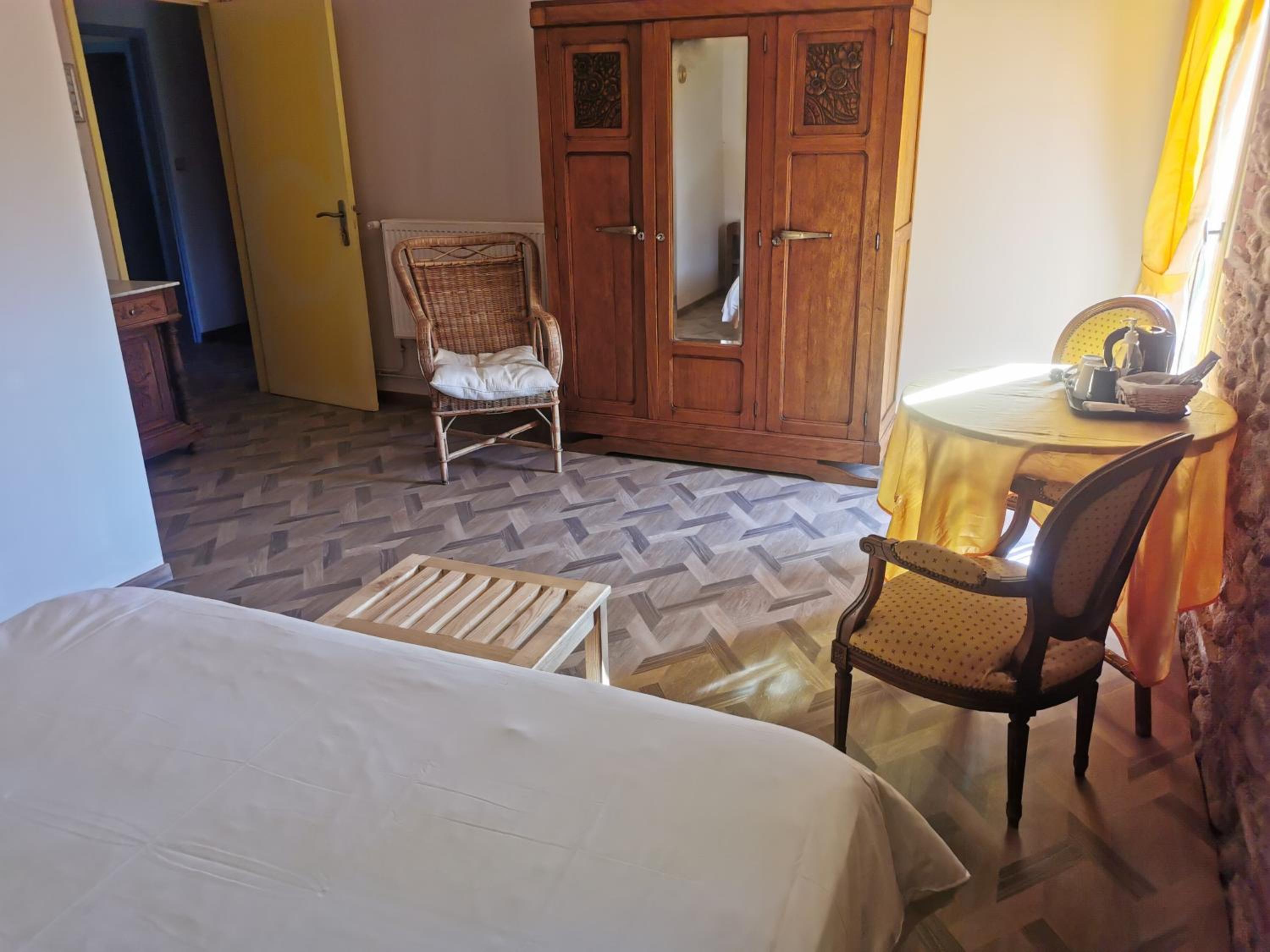 Deluxe Double Room photo 3