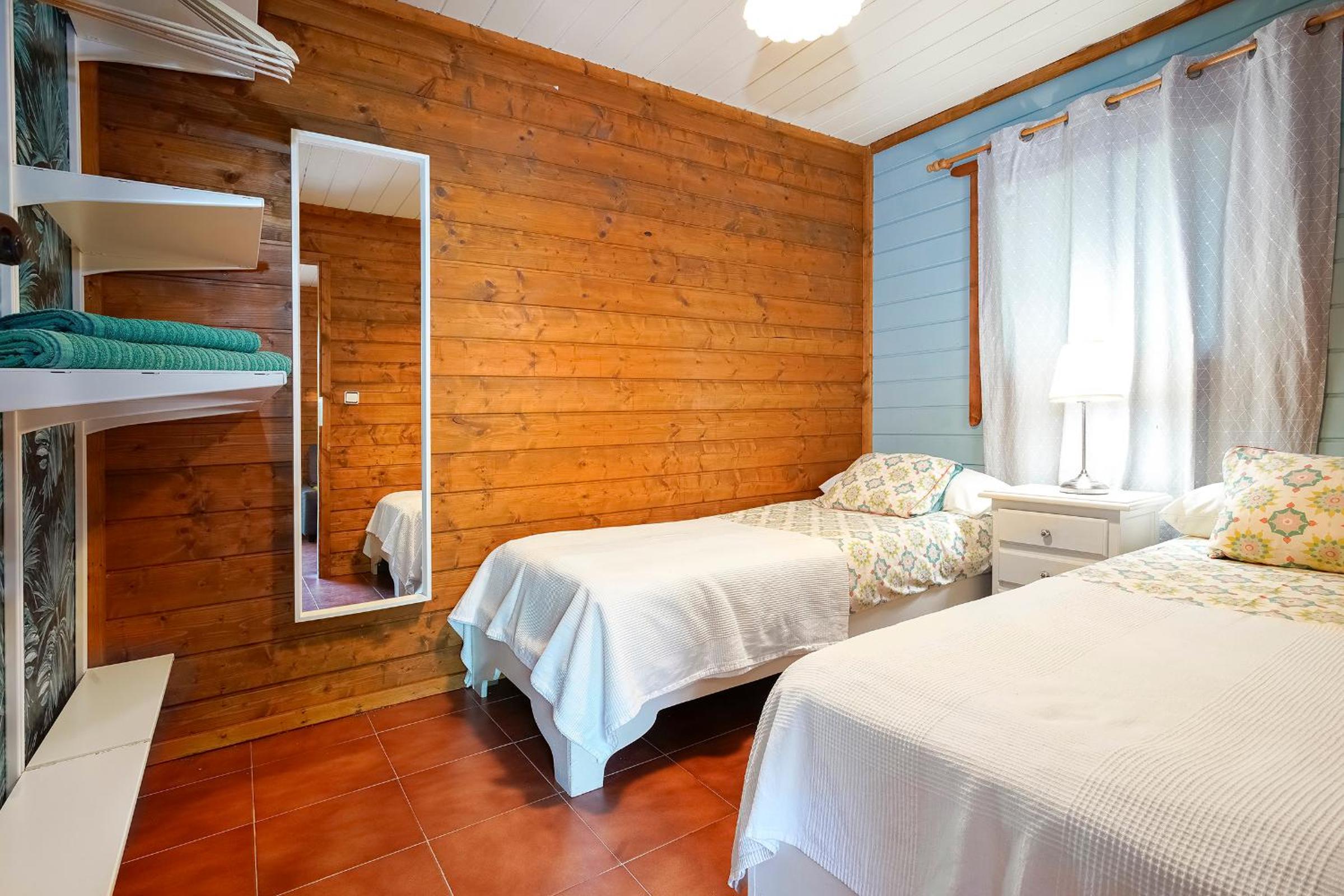 Bungalow (2 Adults and sofa bed) photo 3