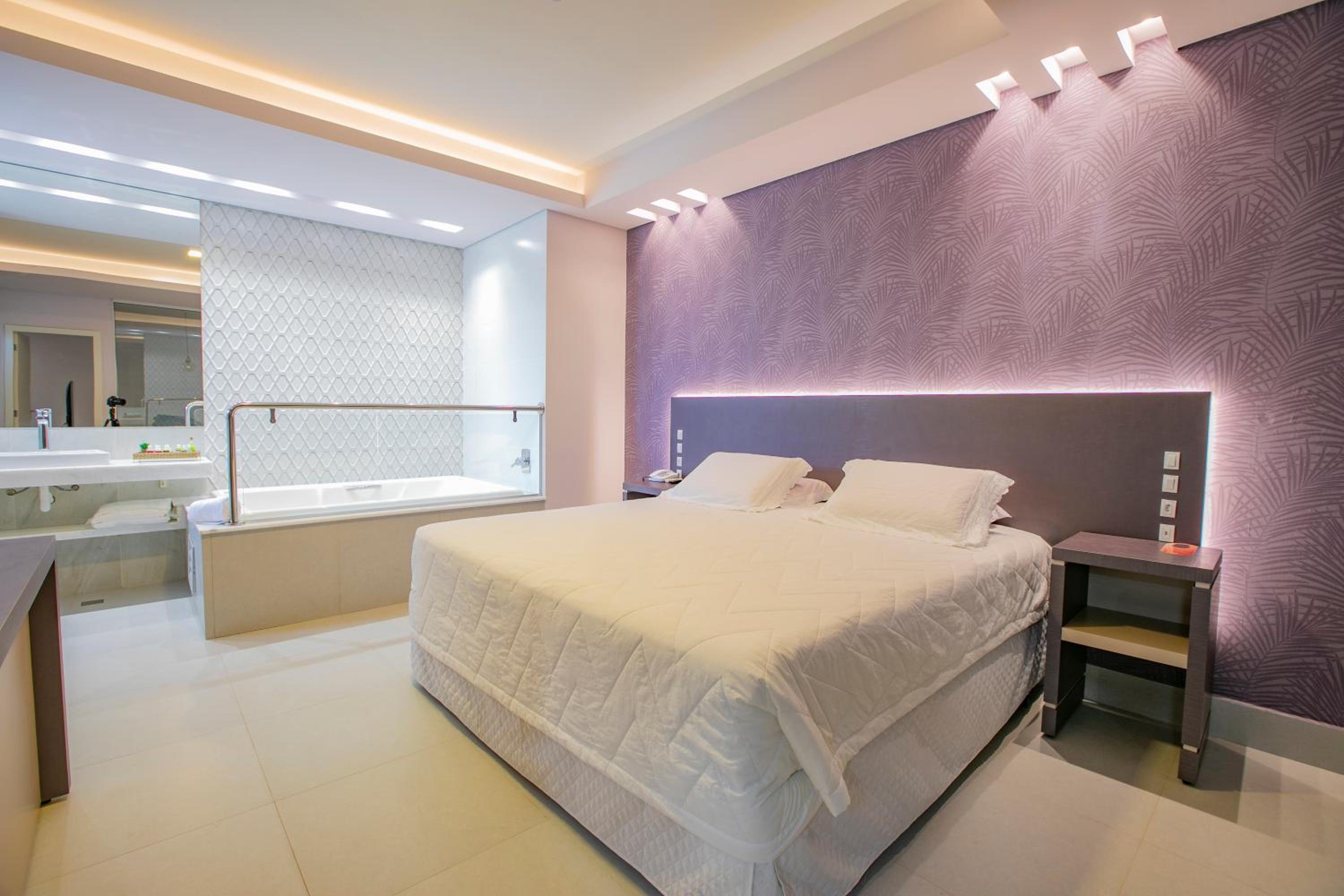 King Suite with Spa Bath photo 1
