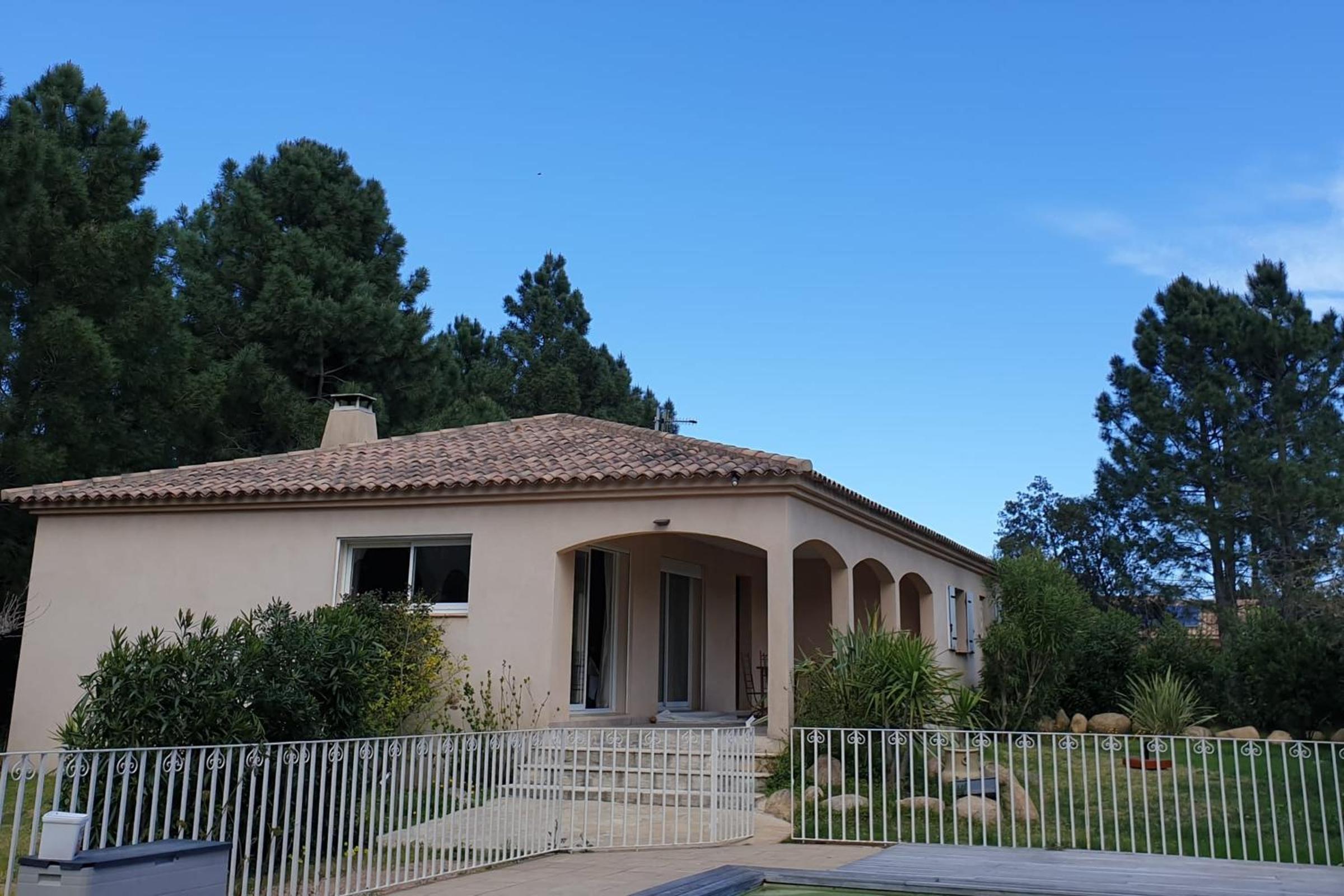 Villa photo 1