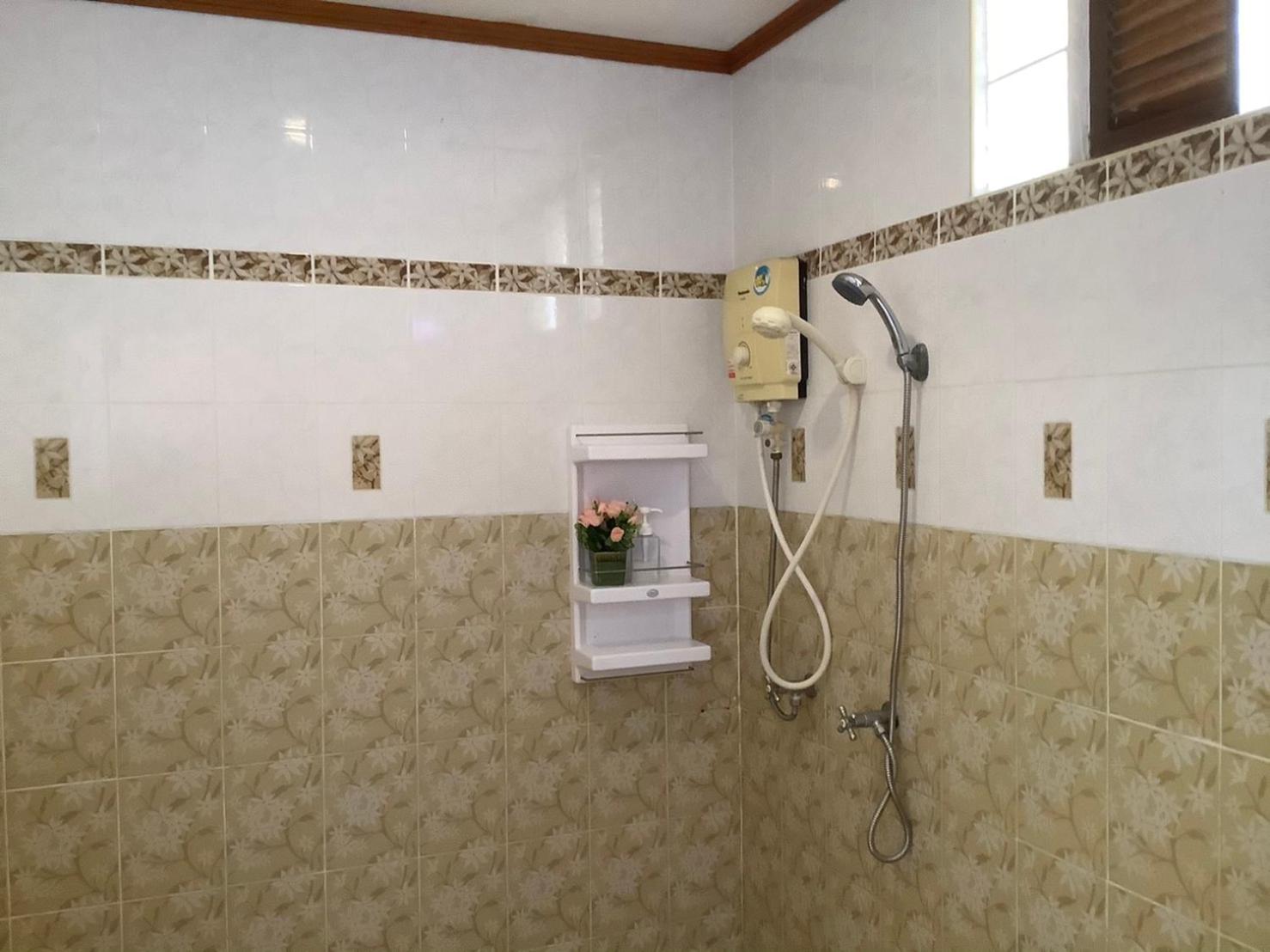 Deluxe King Room - Photo 5