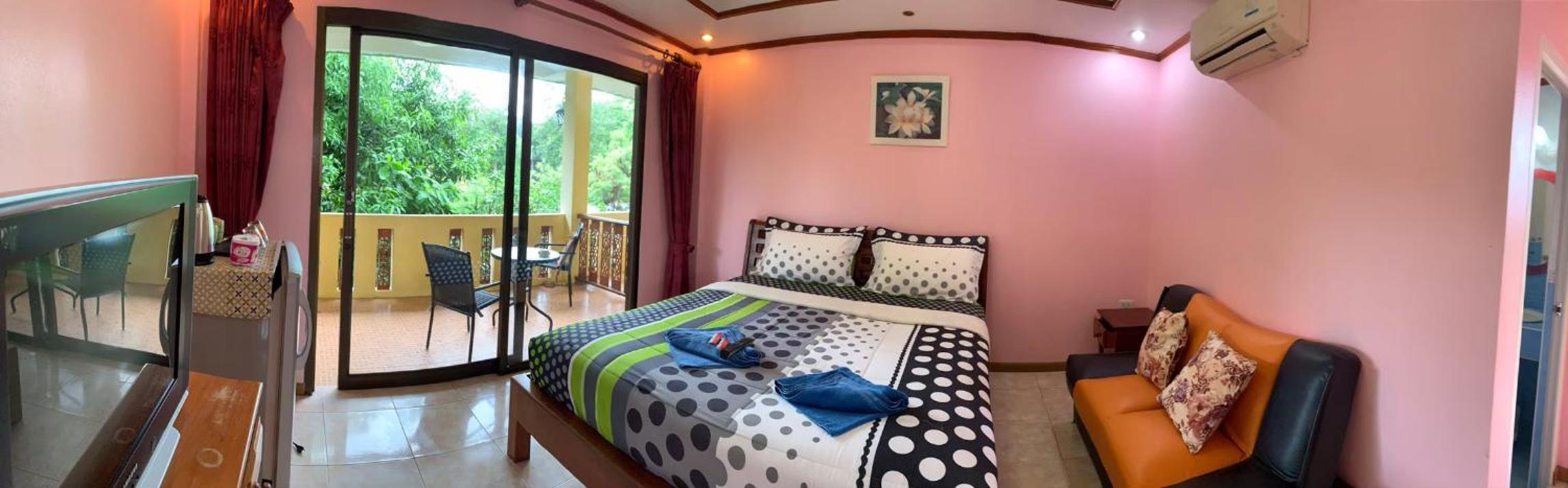 Deluxe King Room - Photo 3