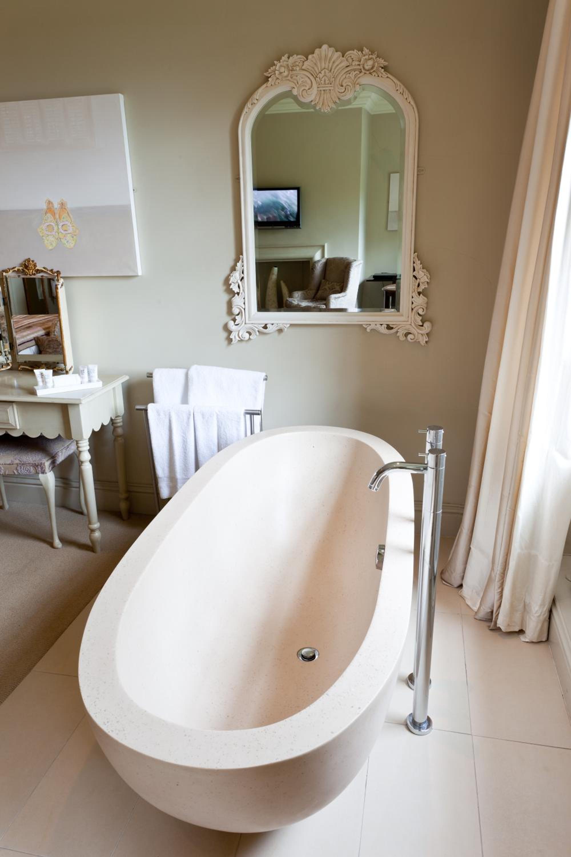 Deluxe Double Room with View - Photo 5