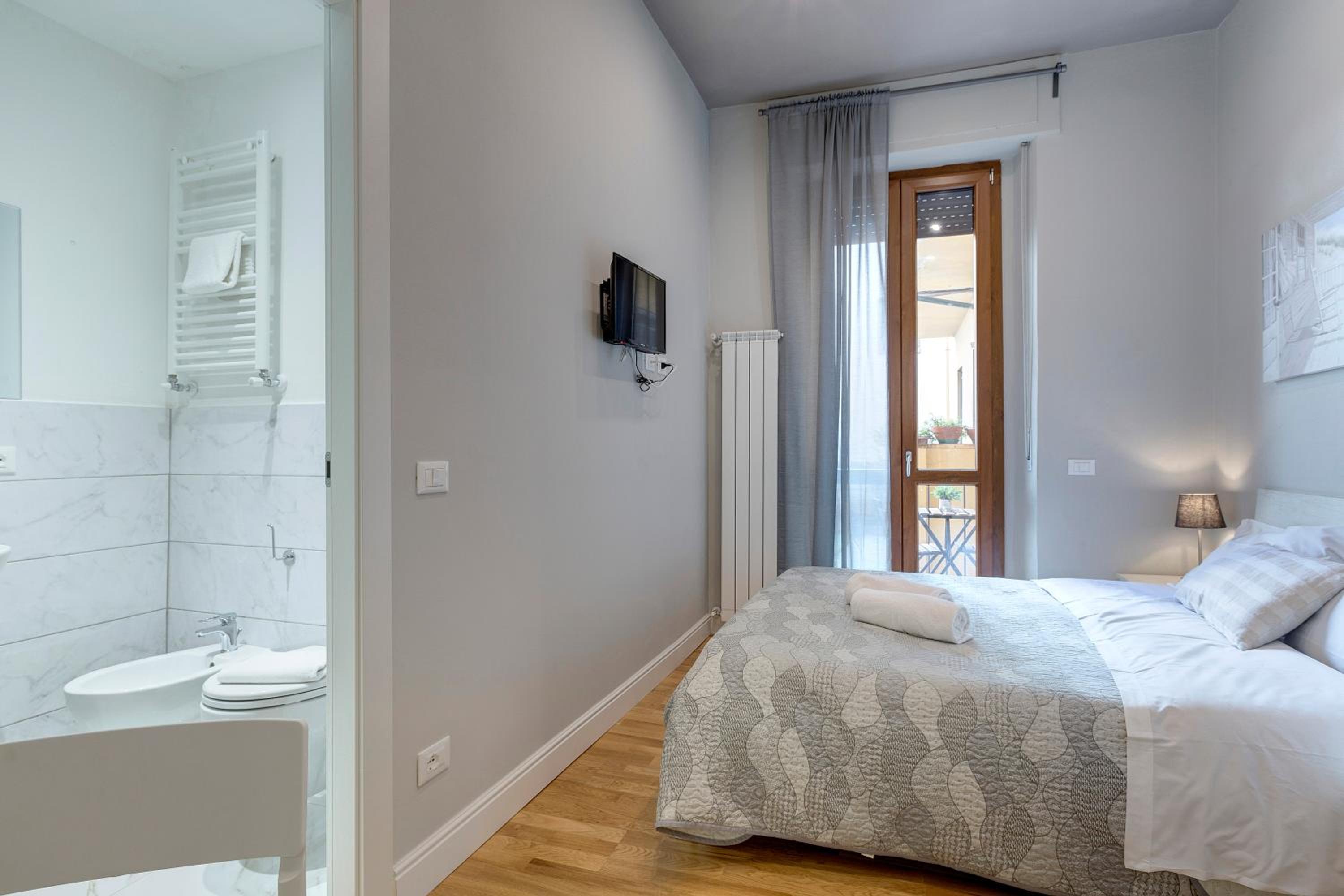 Double Room with Balcony photo 1