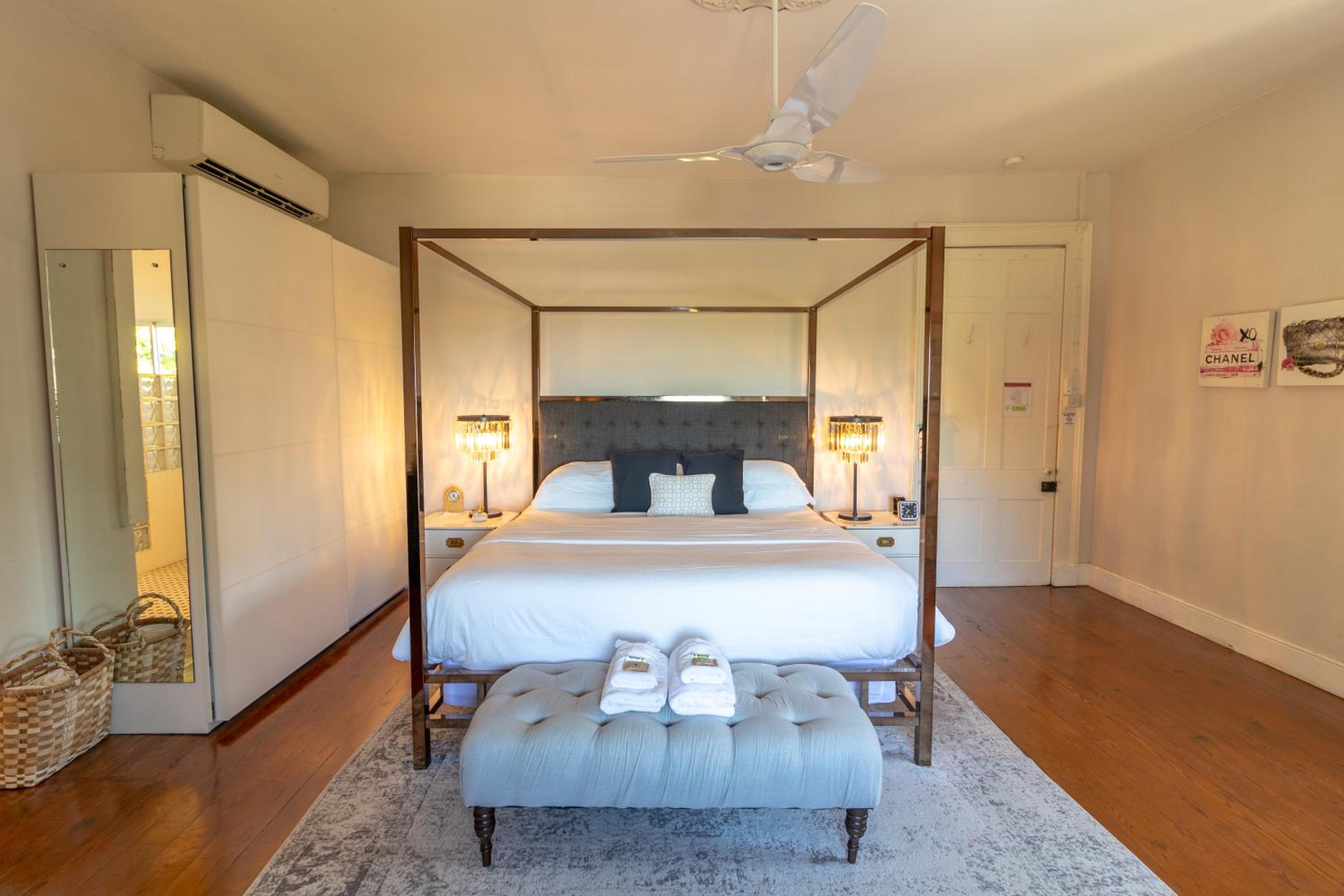 Captain's Quarters photo 2