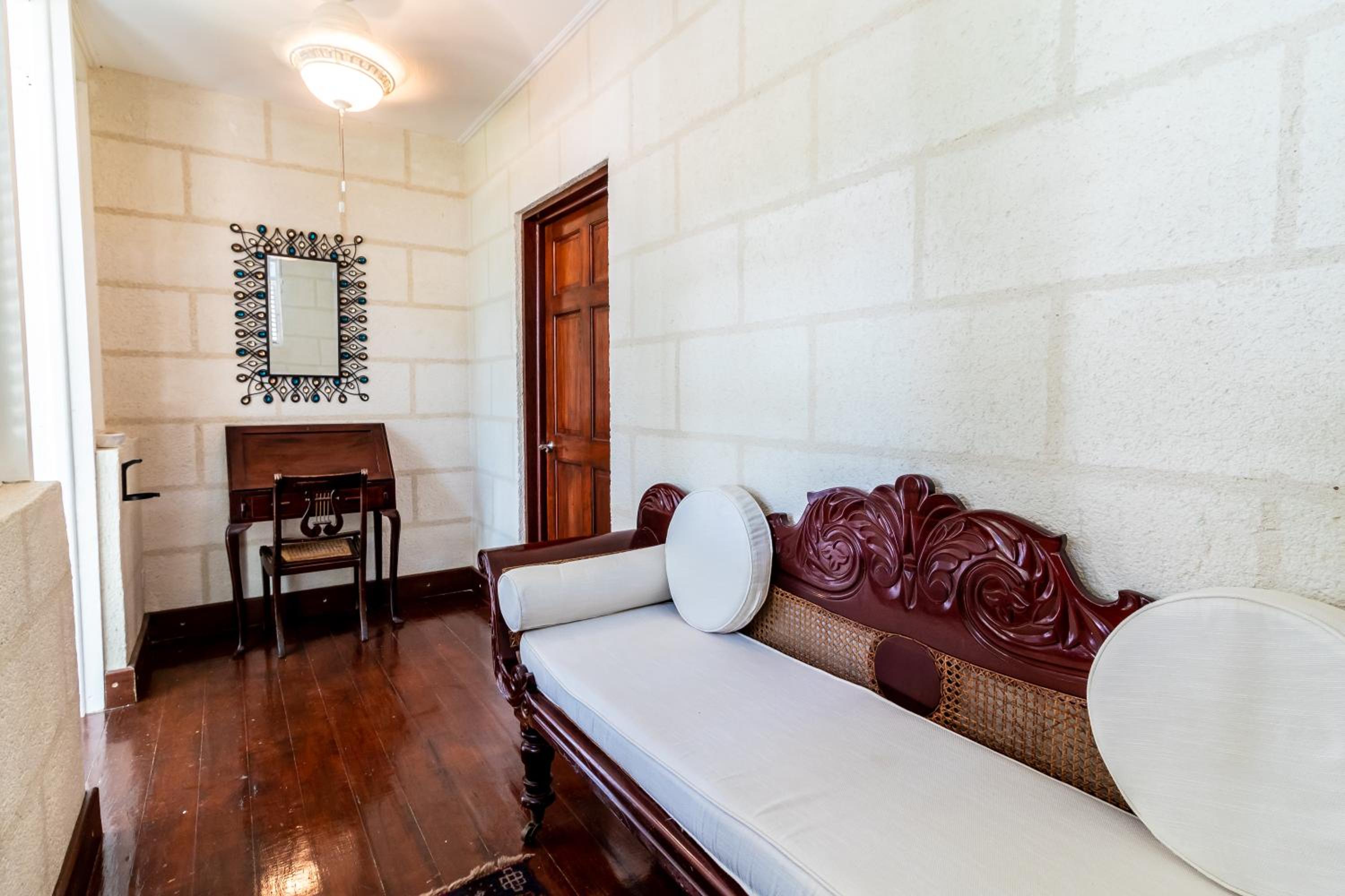 Mahogany Room photo 2