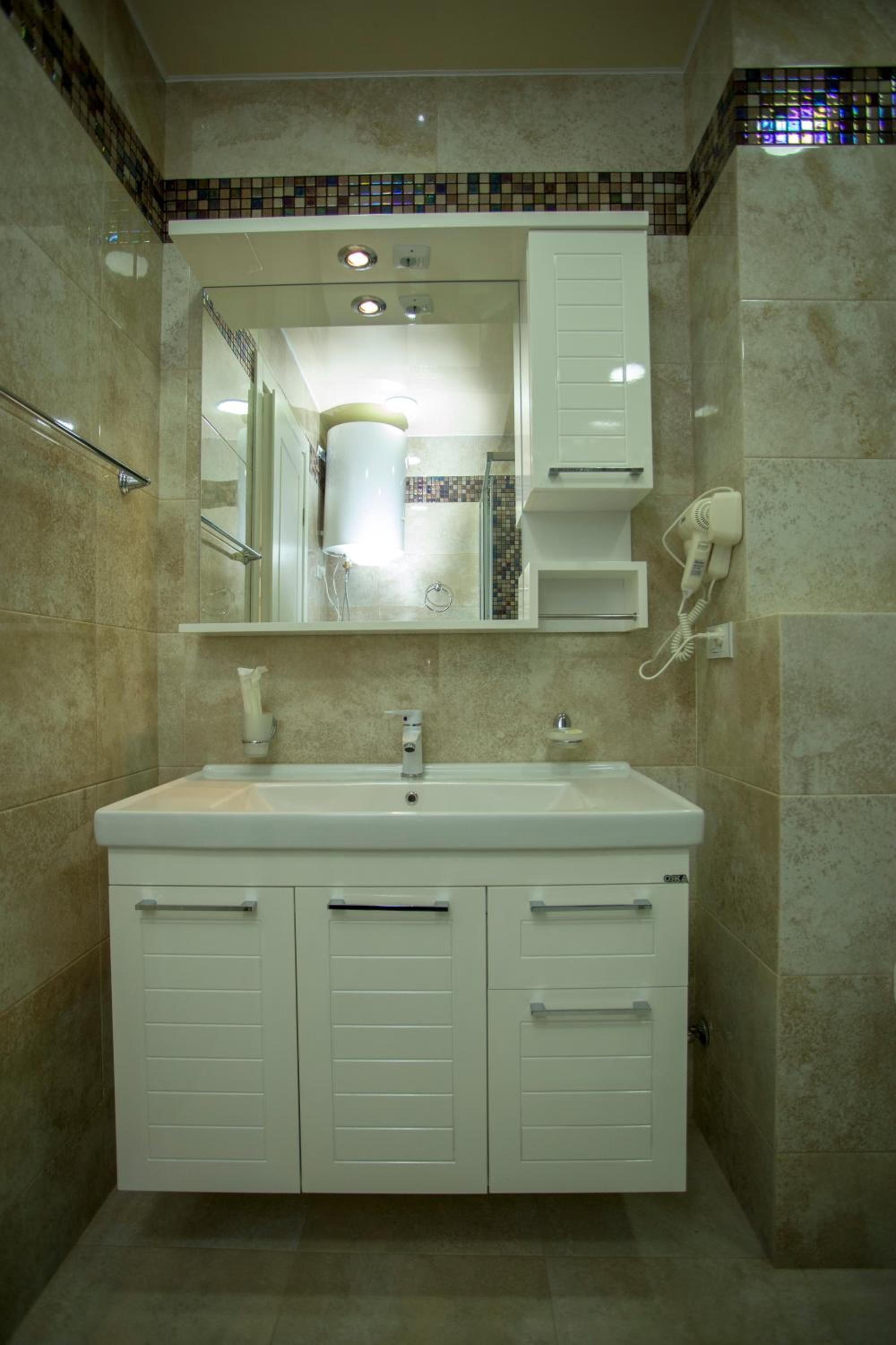Superior Suite with Sea View - Photo 4
