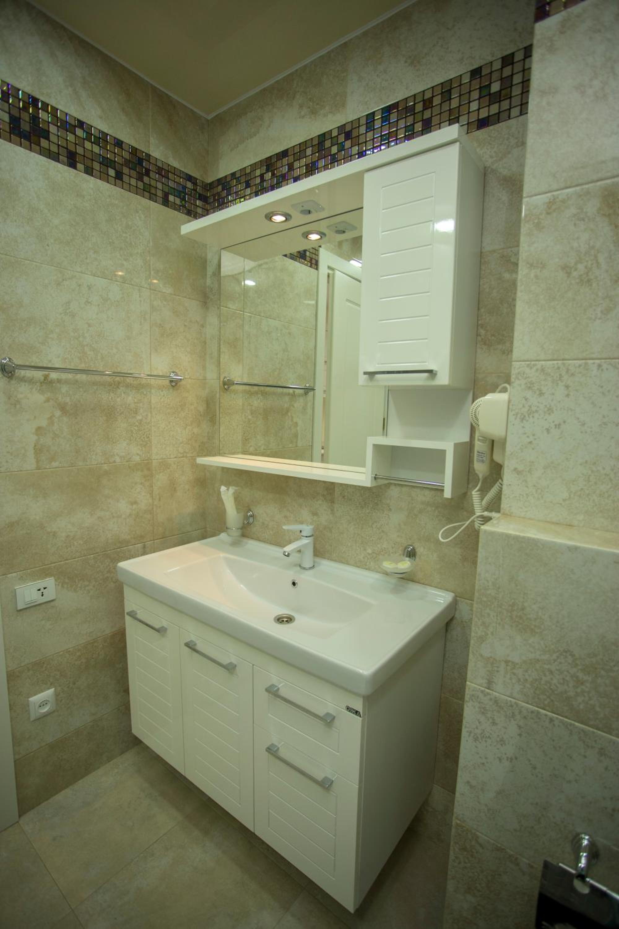 Superior Suite with Sea View - Photo 2