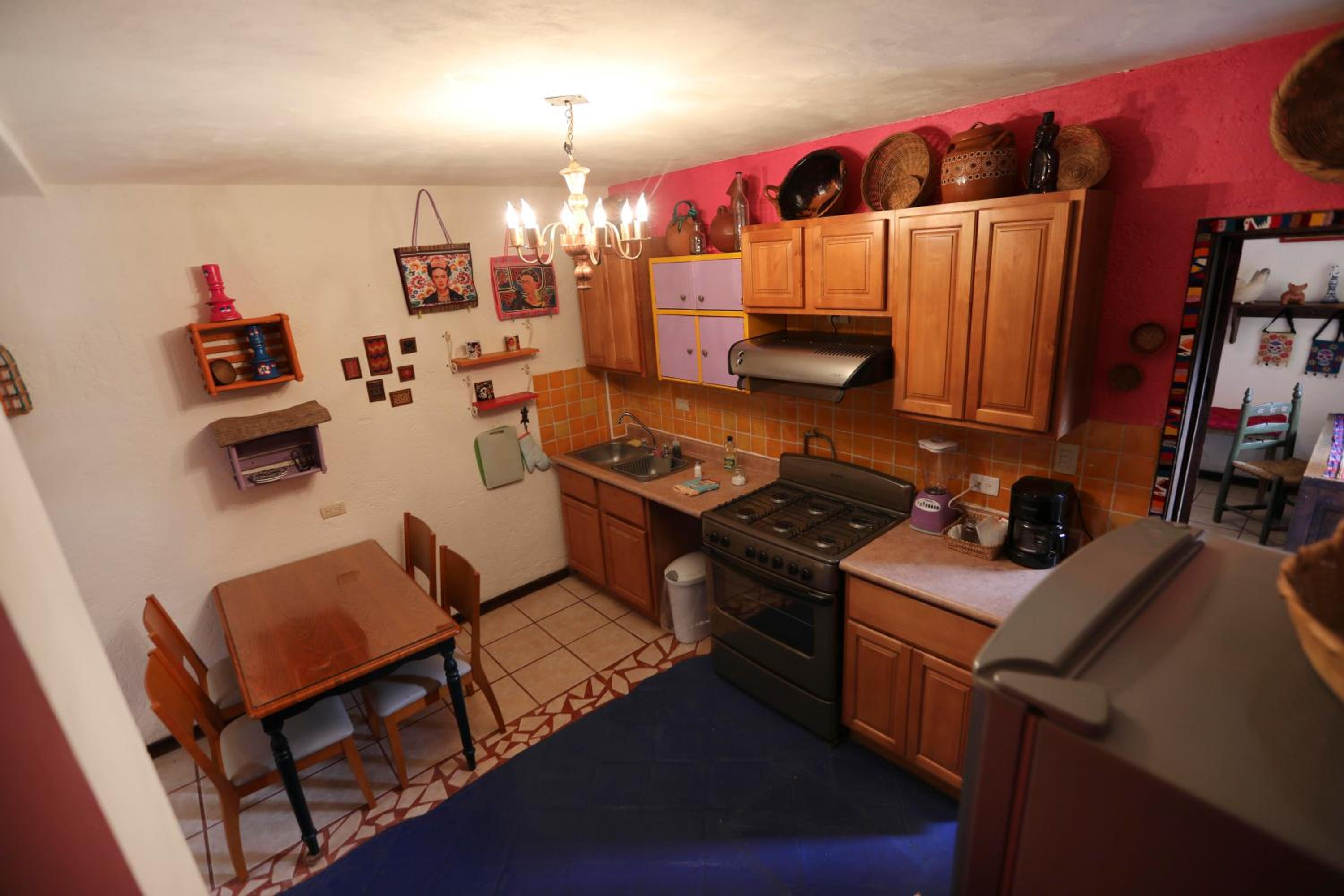 Apartment with Terrace - Photo 11