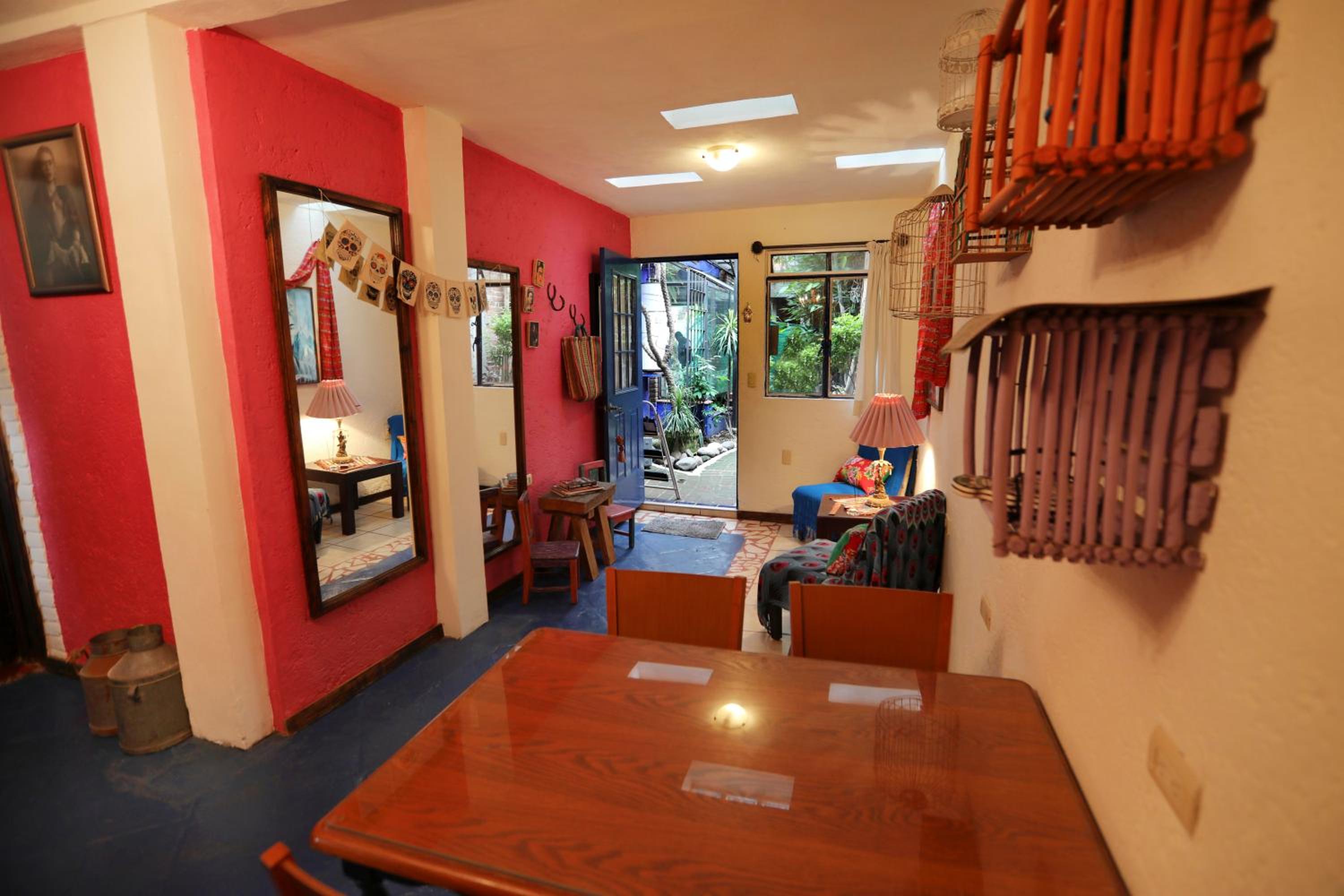 Apartment with Terrace - Photo 10