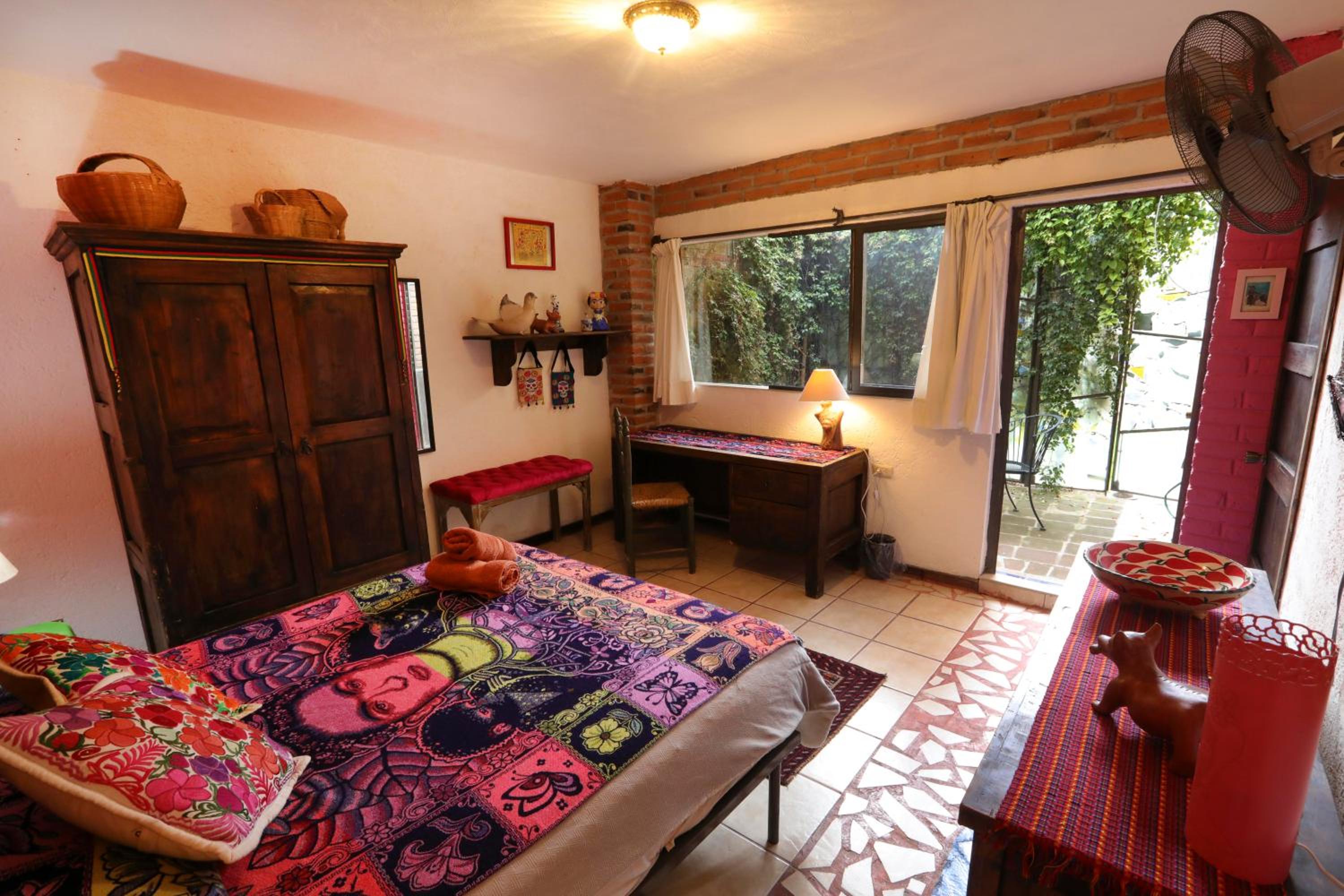 Apartment with Terrace - Photo 14