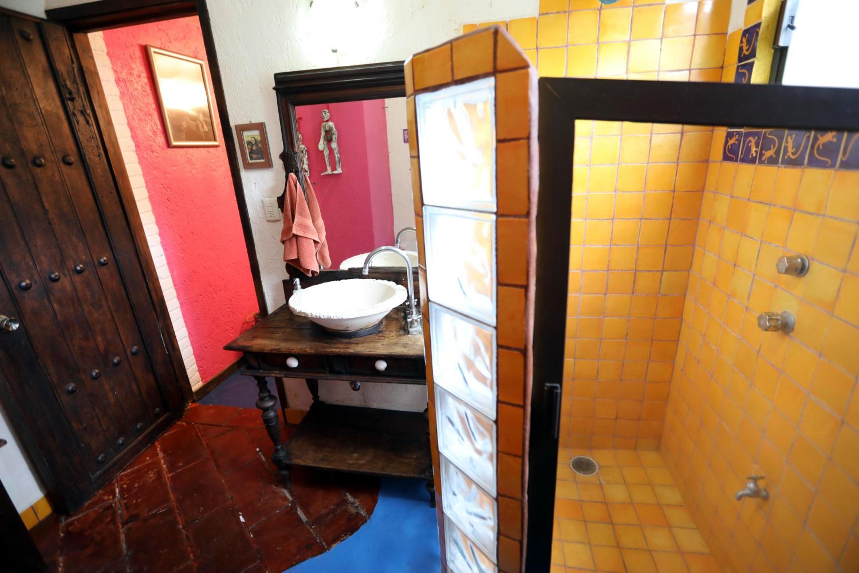 Apartment with Terrace - Photo 7