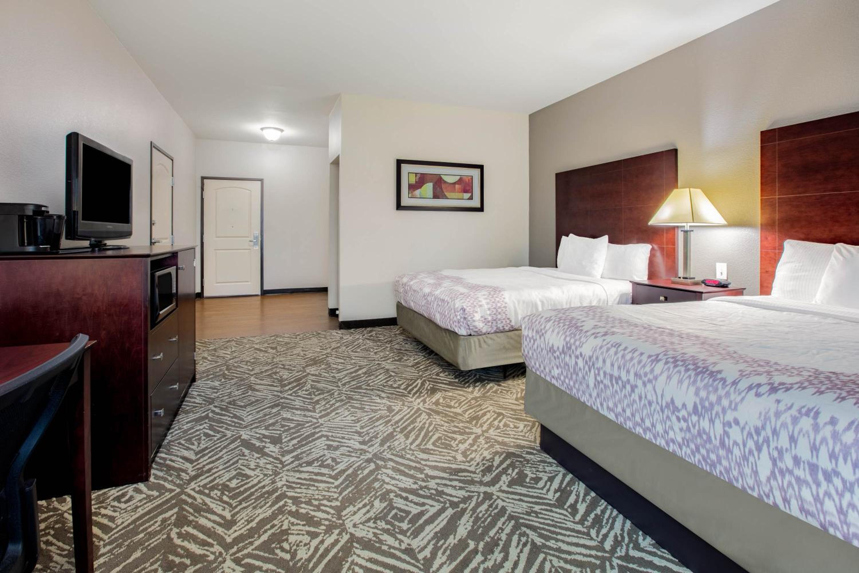 Queen Room with Two Queen Beds - Photo 1