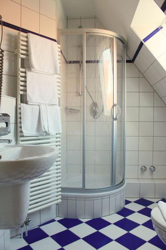 Large Single Room photo 3