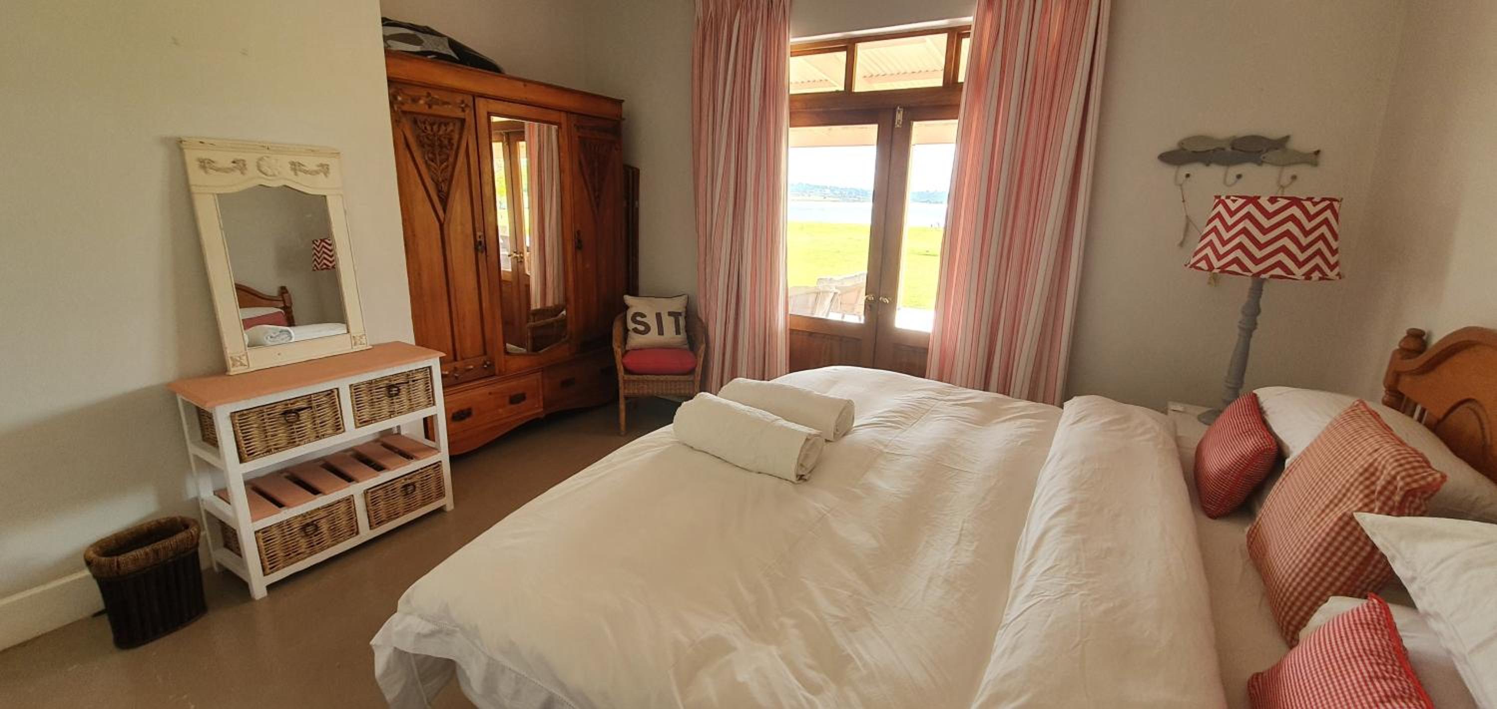 Four-Bedroom House photo 1