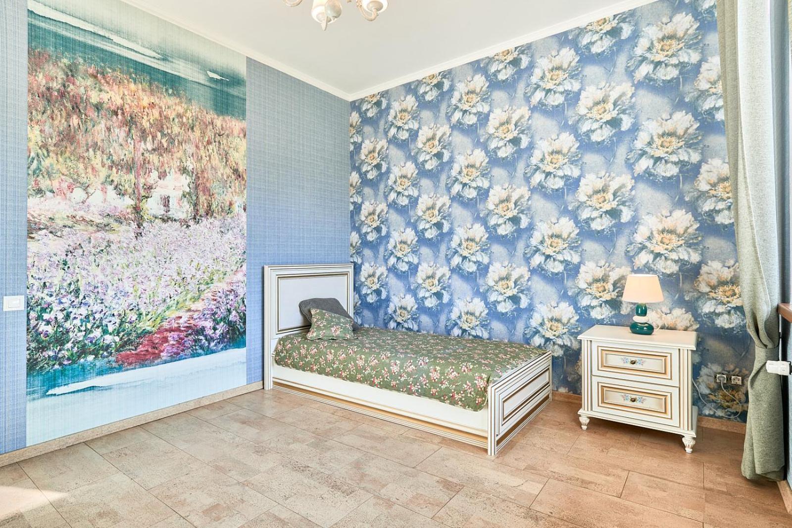 Villa photo 2