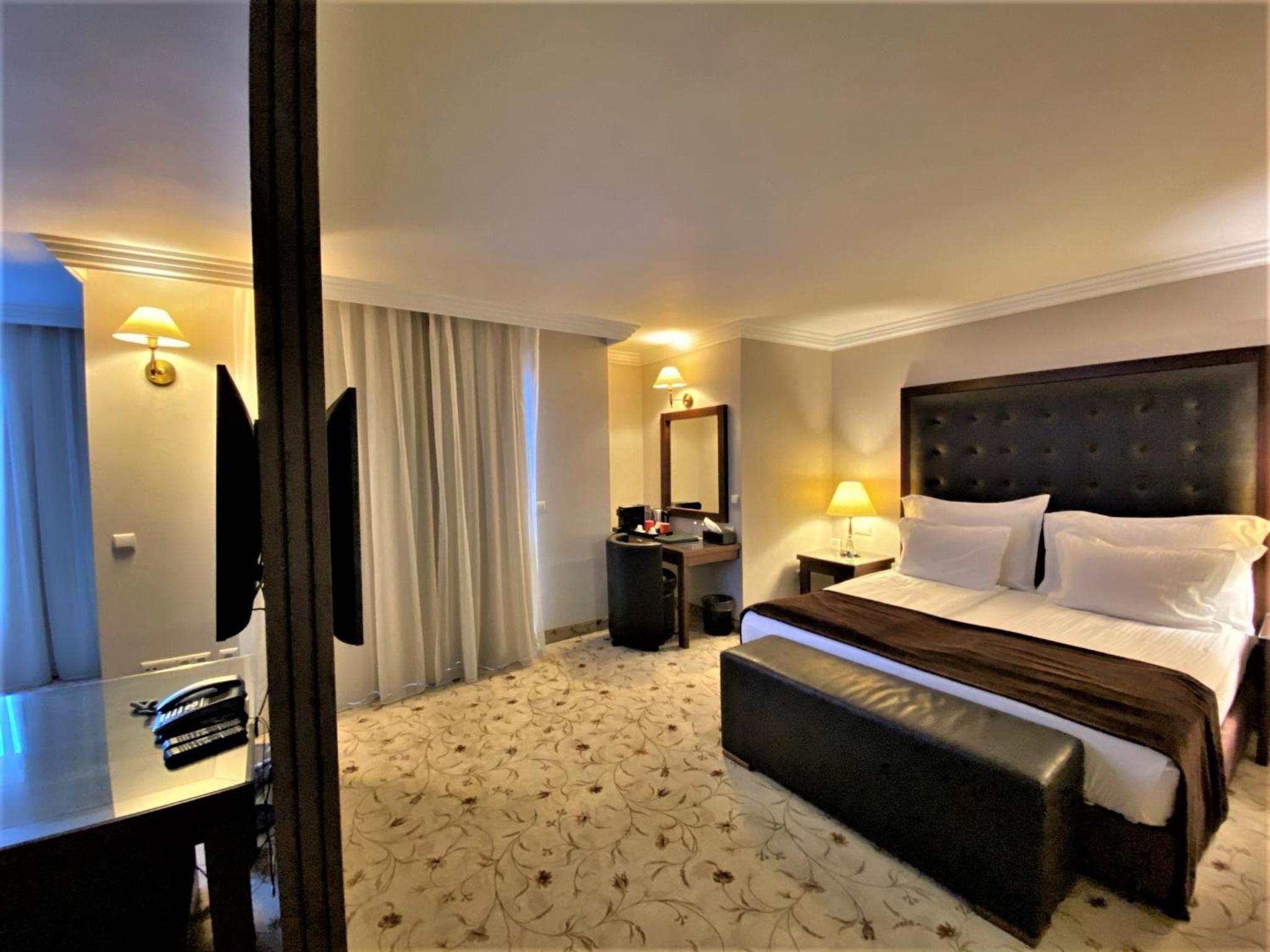 Junior Suite with Terrace - Photo 1