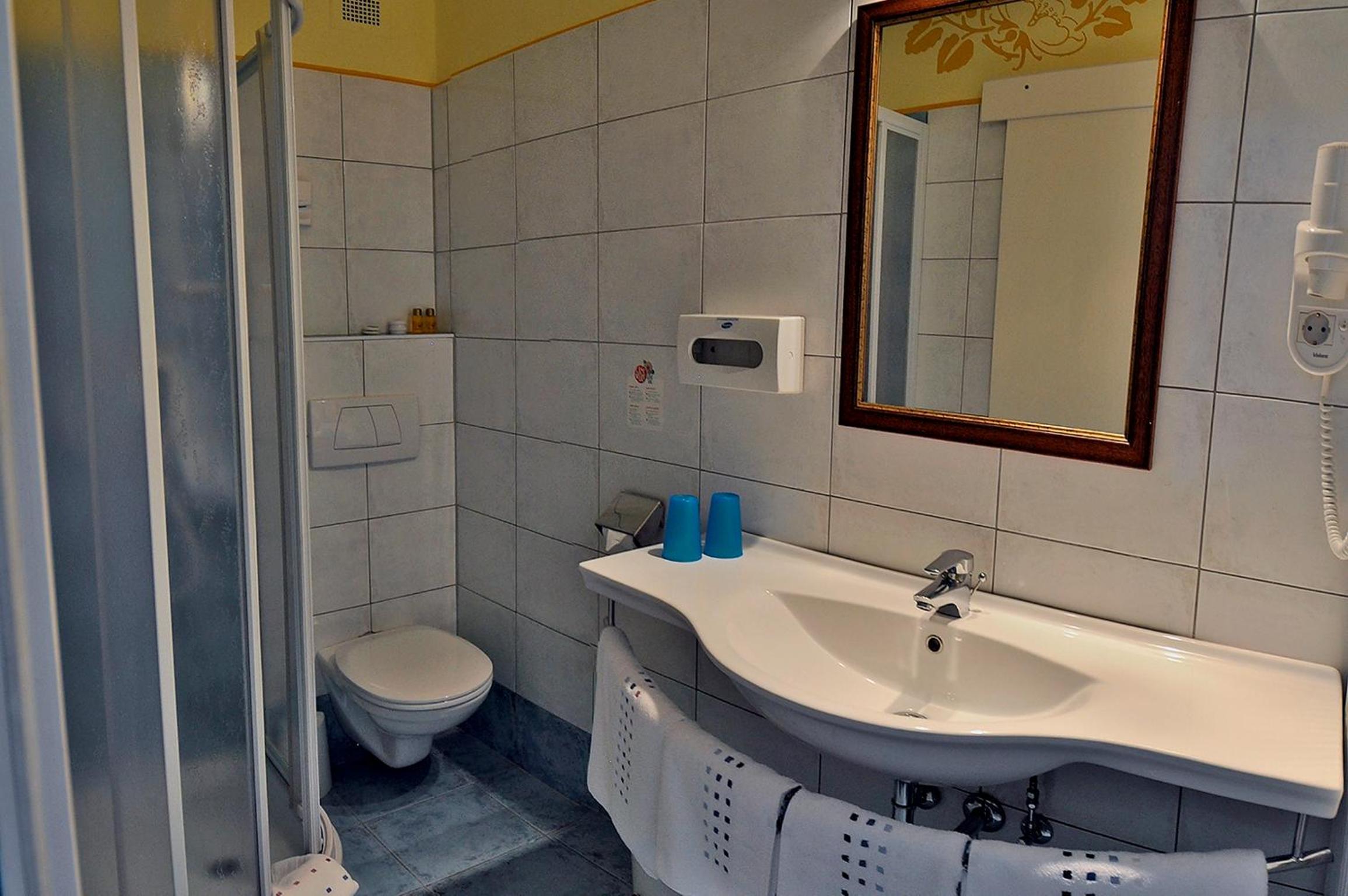 Double Room with Balcony without Lake View photo 3