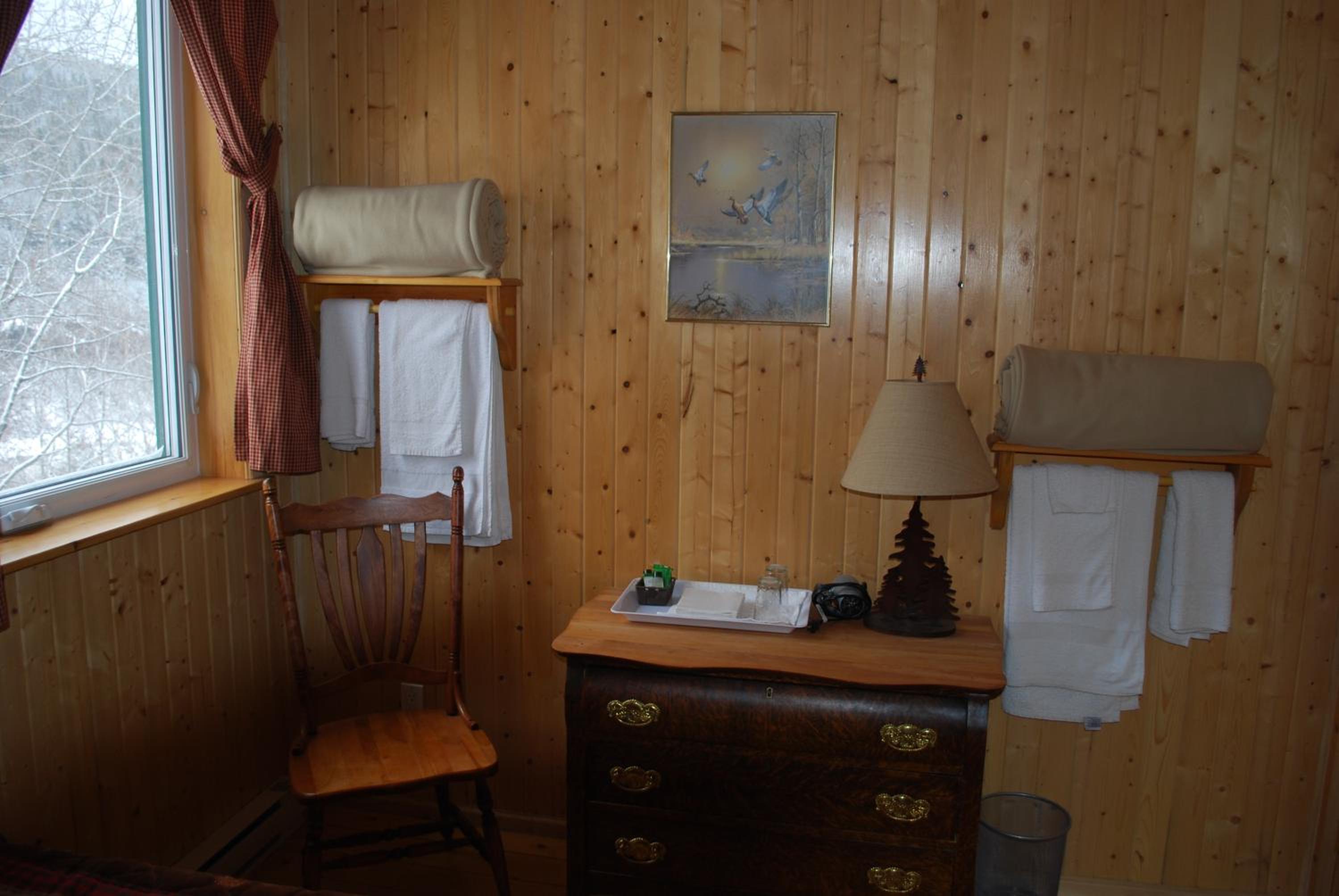 Standard Twin Room with Shared Bathroom photo 3