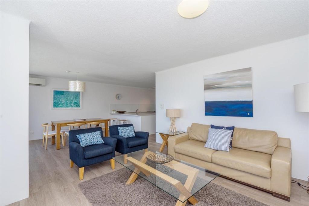 Deluxe Two-Bedroom Apartment