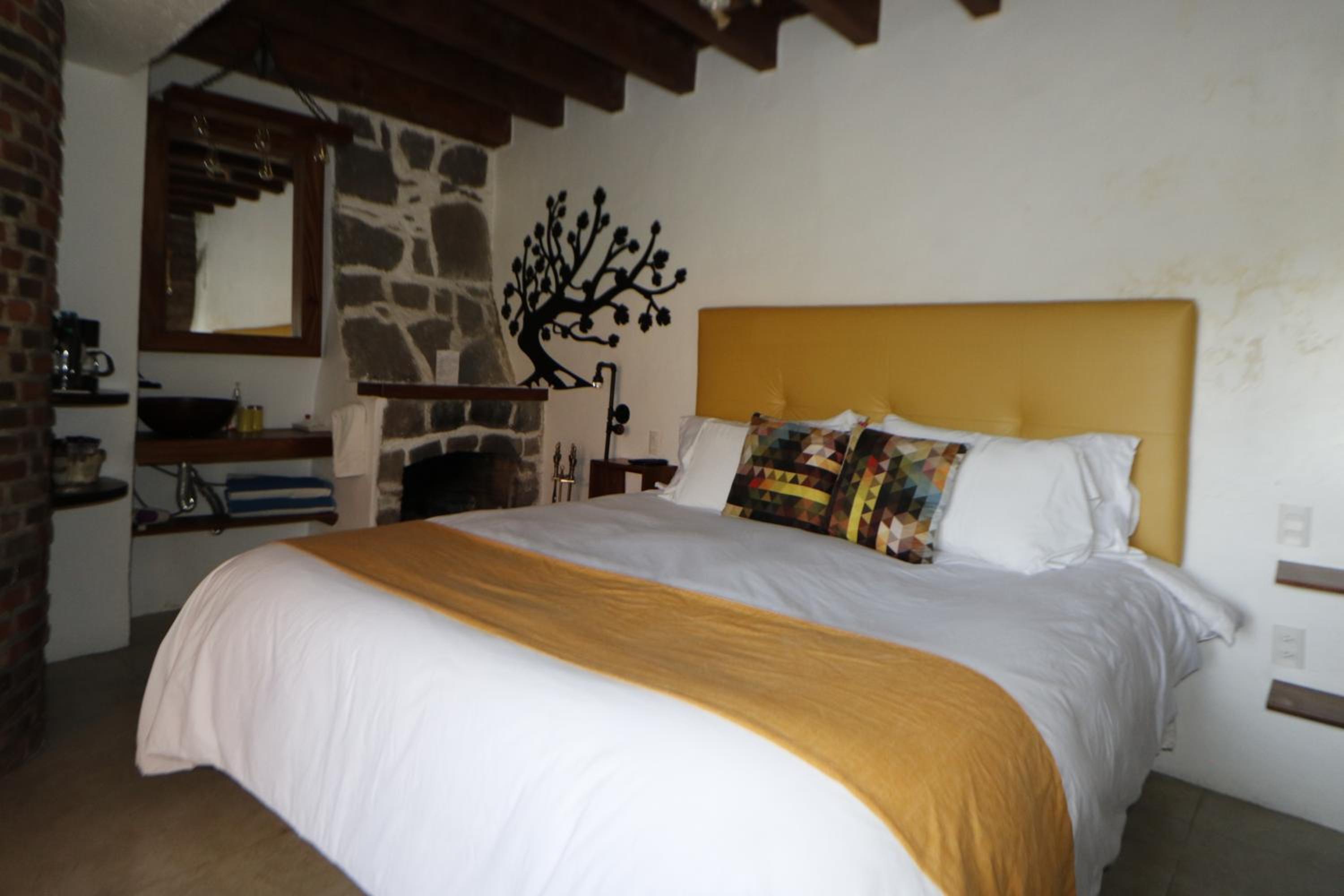 Double Room with Balcony and Sea View - Photo 24