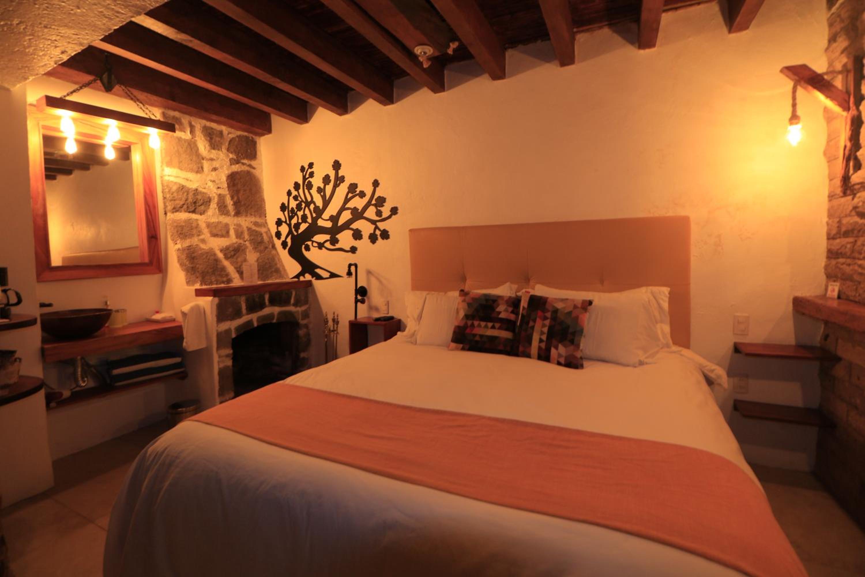 Double Room with Balcony and Sea View - Photo 1