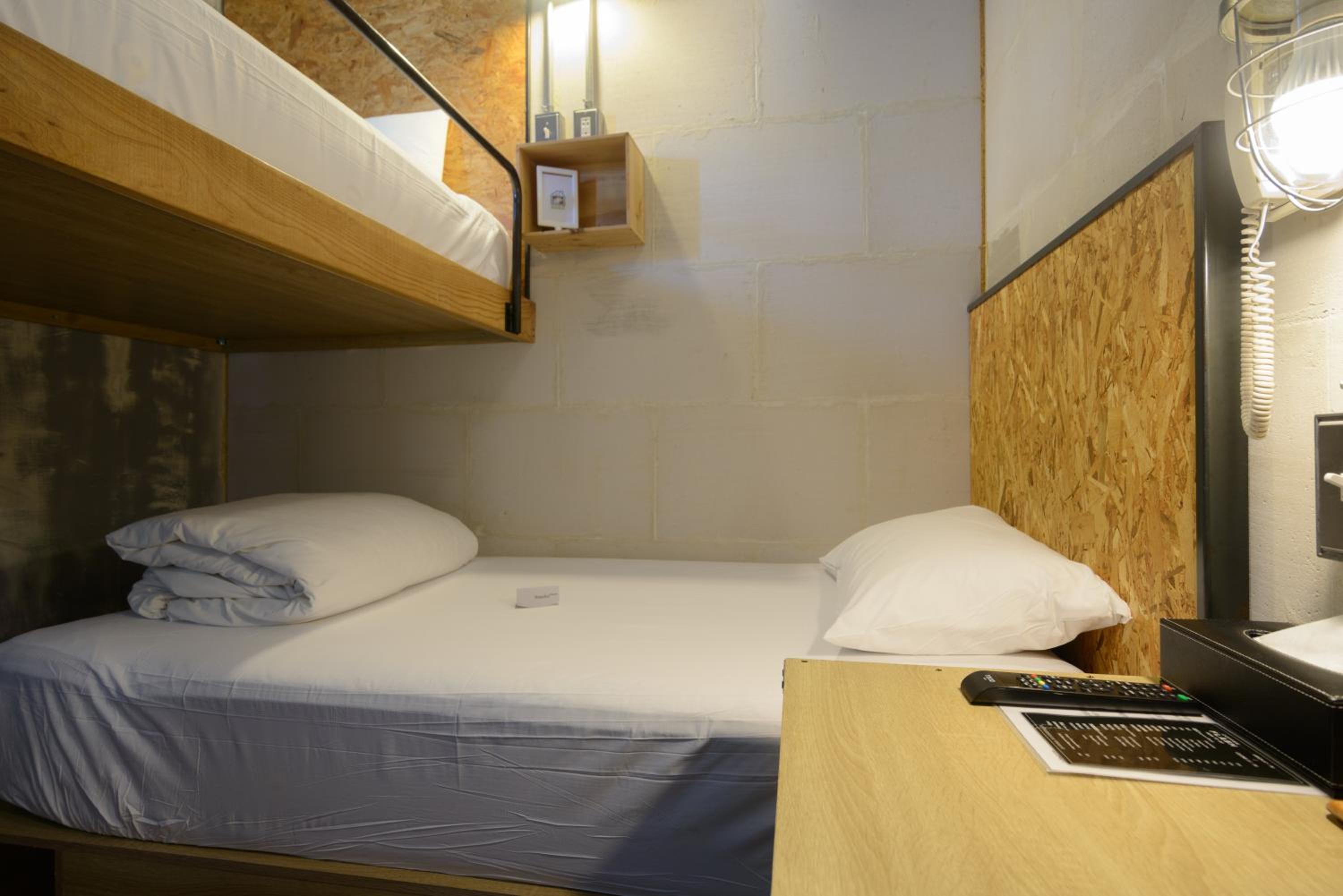 Bunk Bed Room with Private Bathroom photo 1