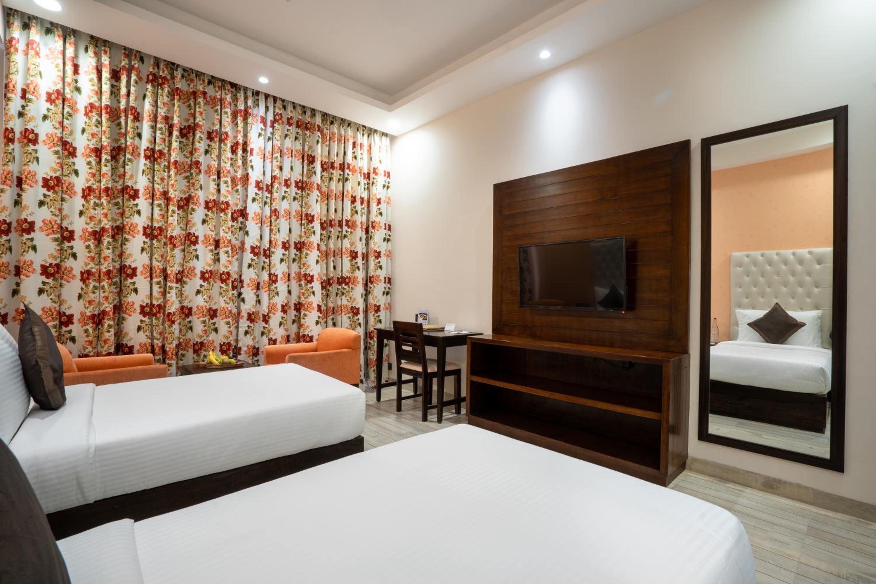 Deluxe Twin Room - Photo 1