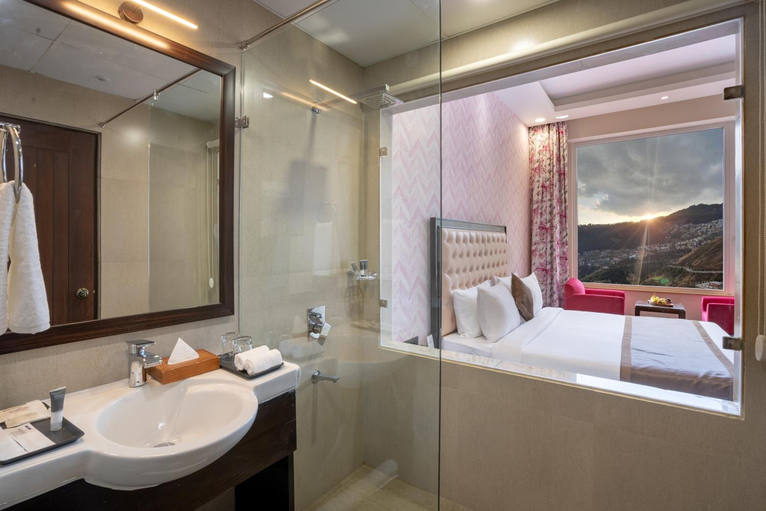 Premier Valley View Room - Photo 3