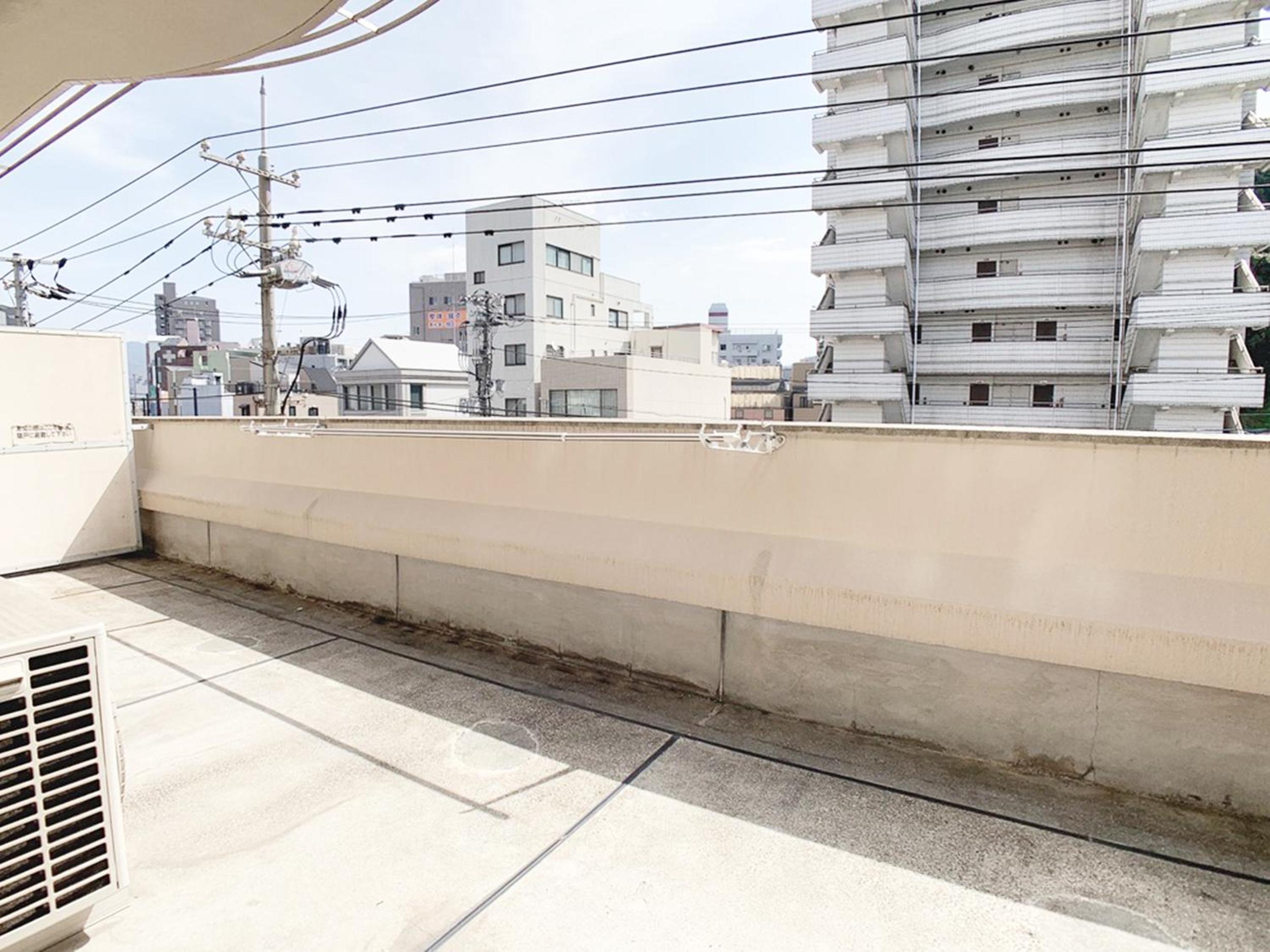 Apartment with Balcony - Photo 30