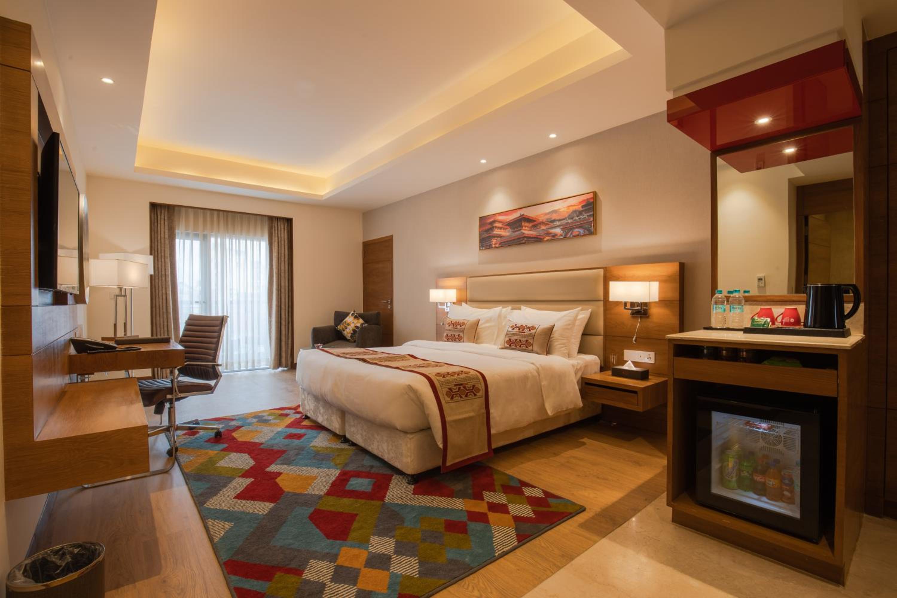 Deluxe King Room,with Balcony and City View - Non Smoking (10% off on Food and Soft Beverages) - Photo 10