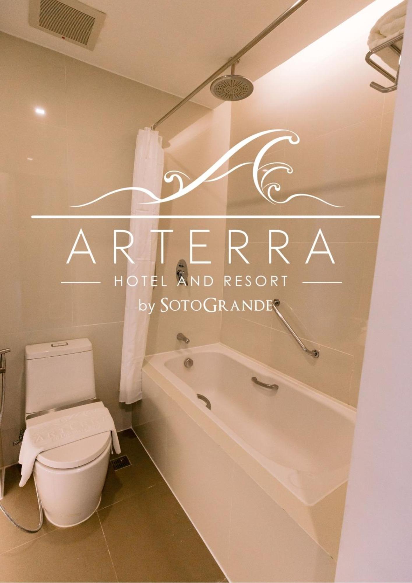 Deluxe Double Room with Balcony and Sea View - Photo 2
