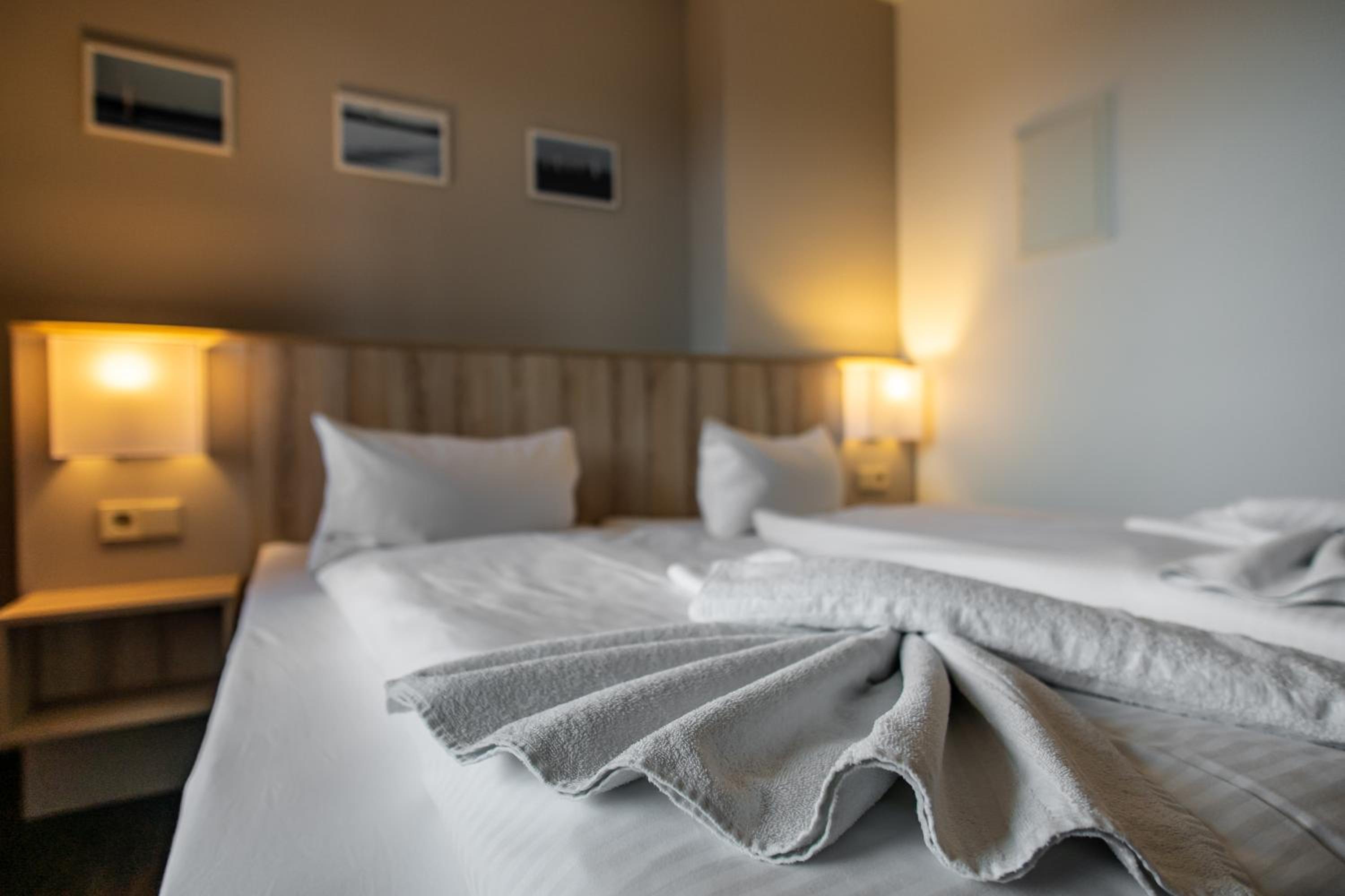 Double Room - Photo 9